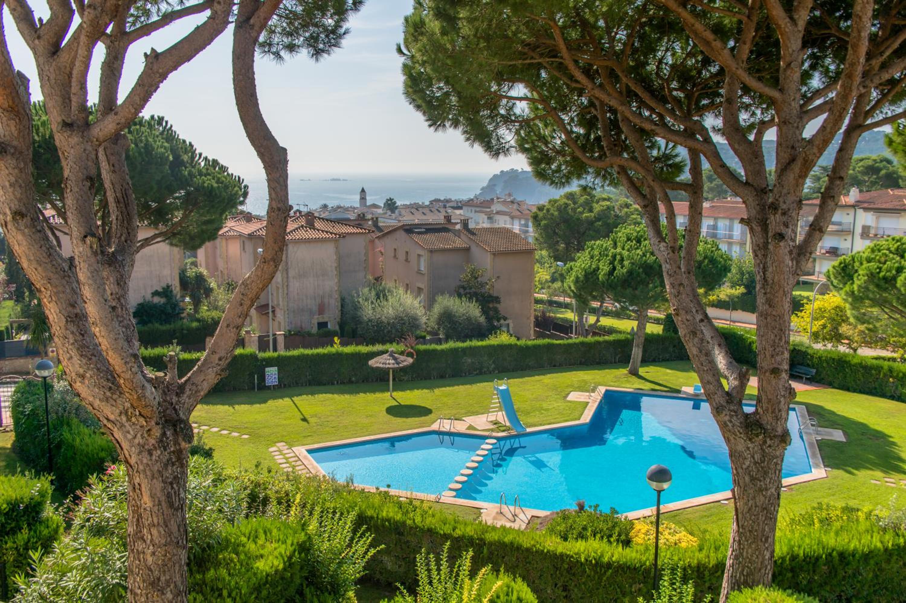 AQ-4 CALELLA DE PALAFRUGELL 4 PAX photo 2