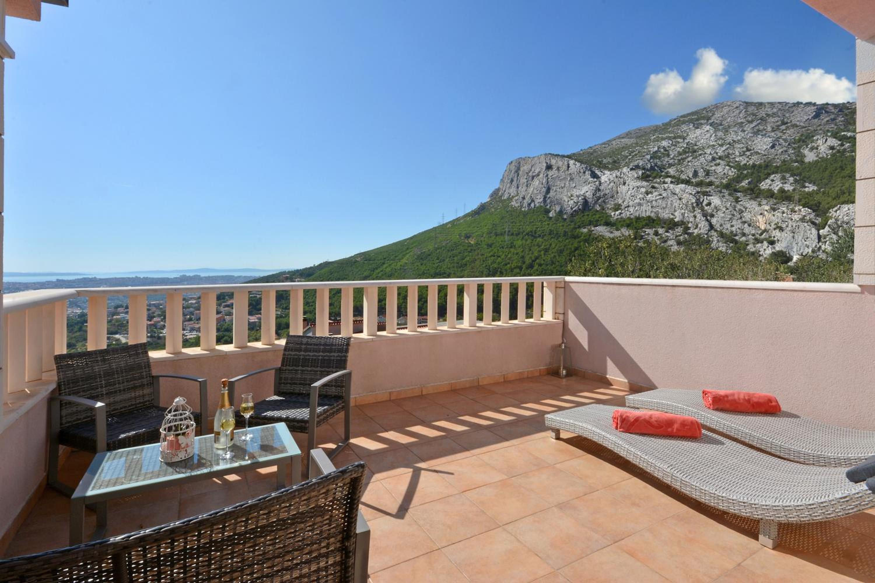 Villa Anteana with view and pool of 60m2 view 4
