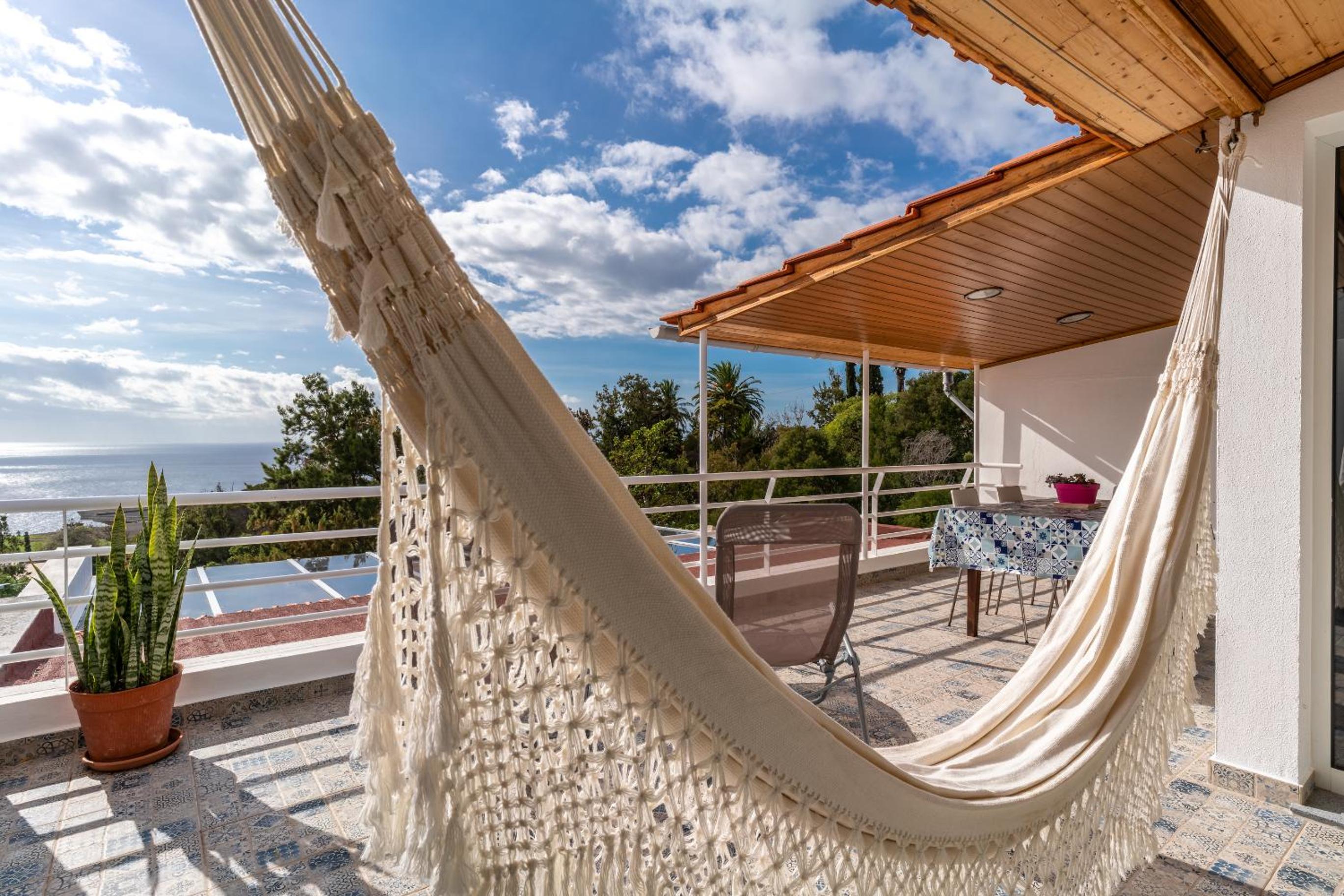 Hotel Lovely Sea View Apartment "Deserta Grande" - Image 1