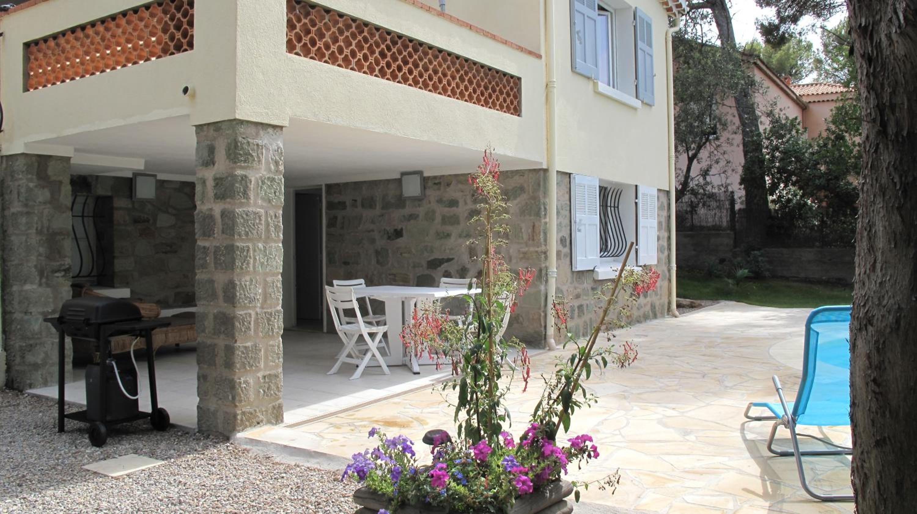 Appartement dans Villa St Raphael view 2