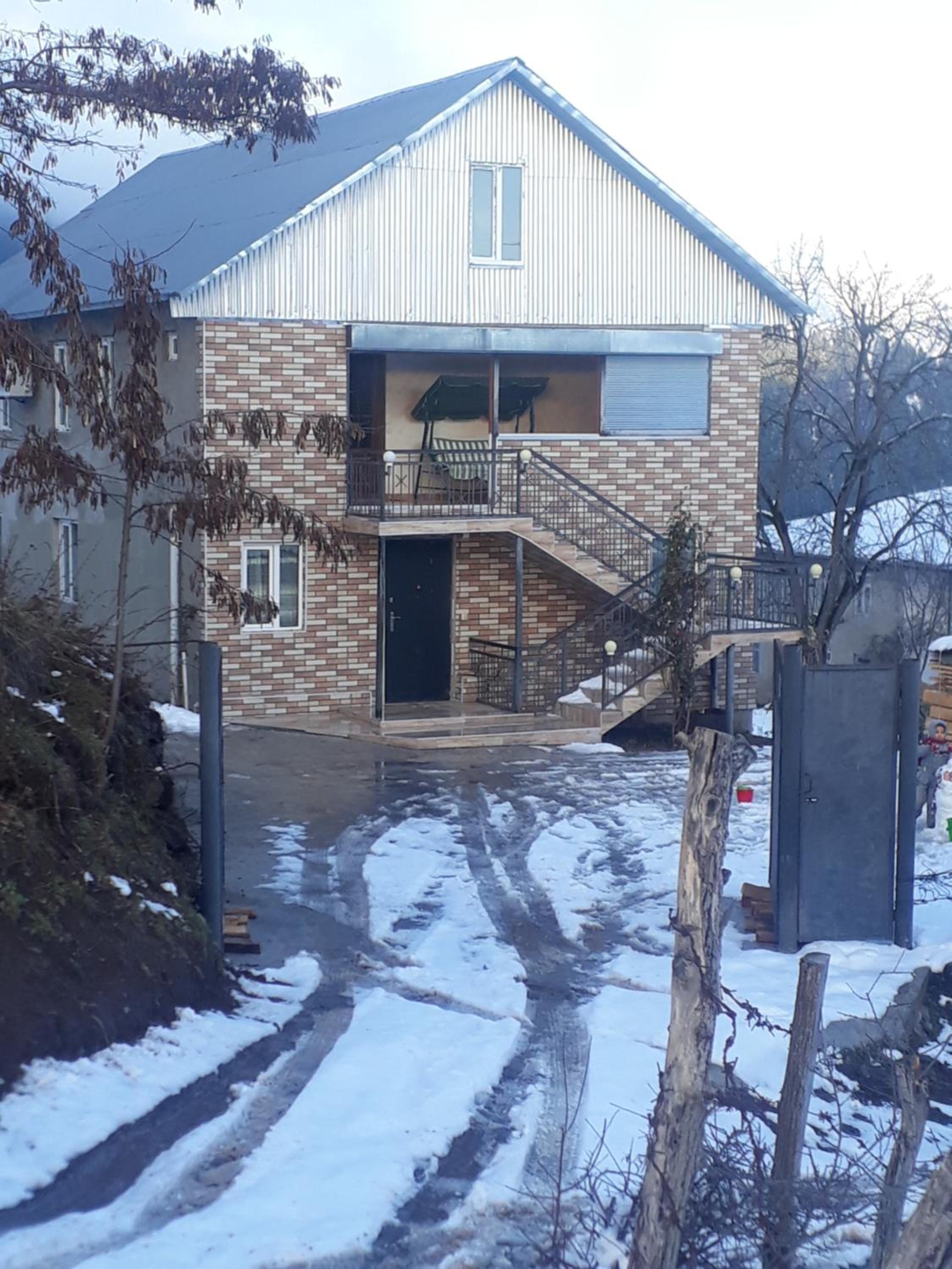 Guest House Karati view 3