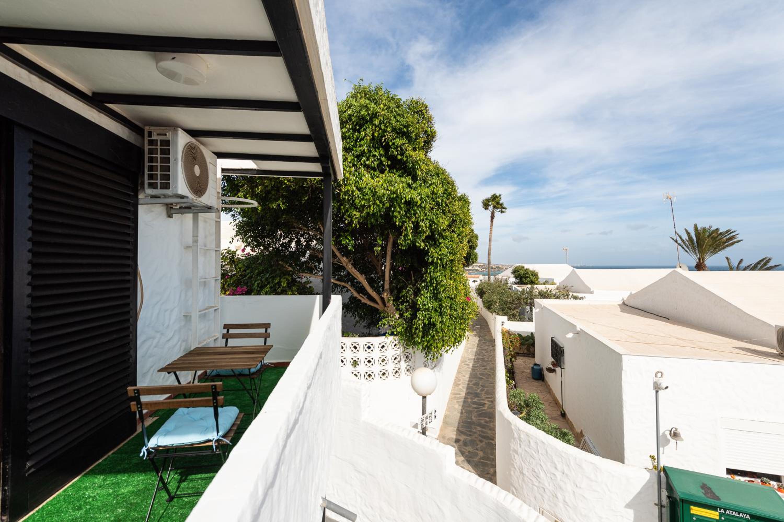 3BR Bungalow - Private Solarium - Sea Views photo 5