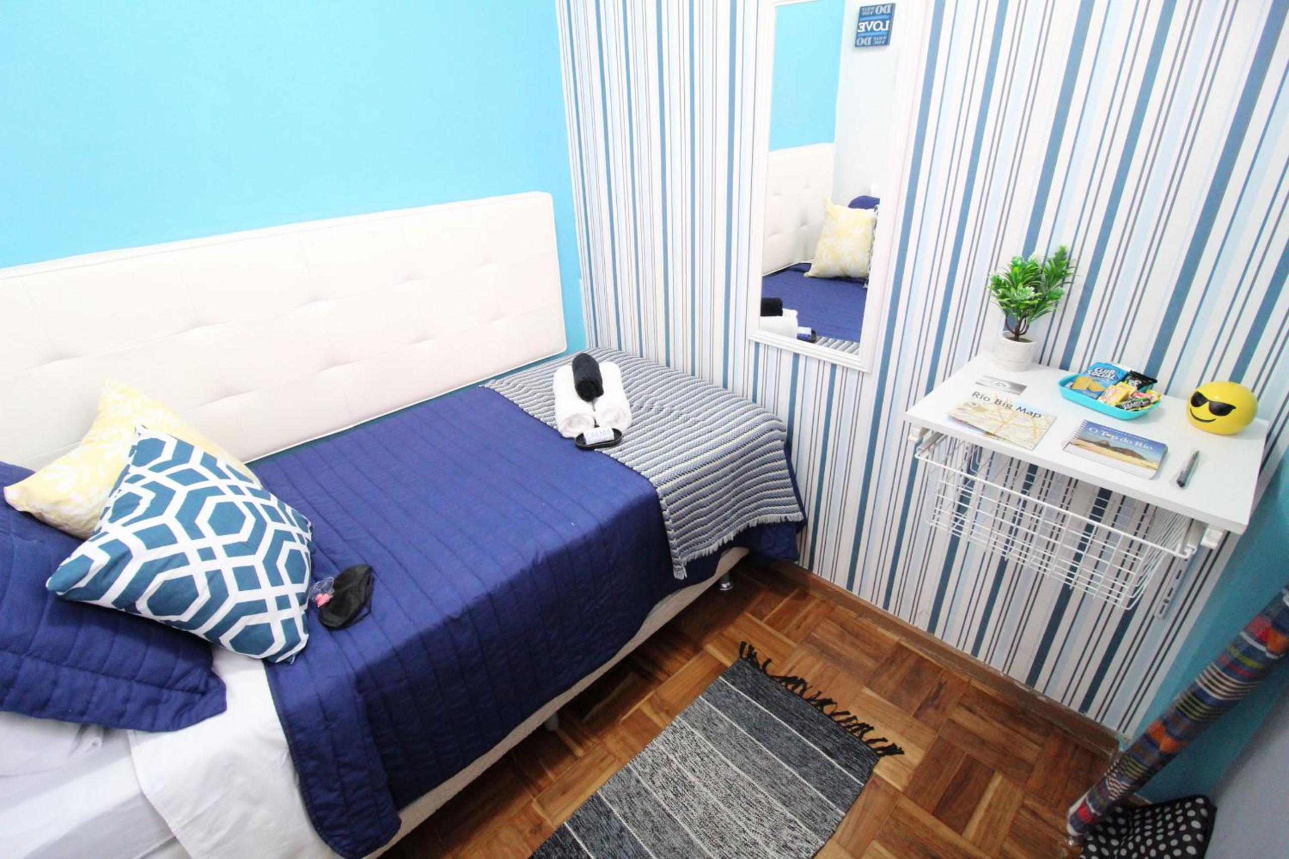 Pineapples VP601 - Apartamento em Ipanema na esquina de Farme de Amoedo
