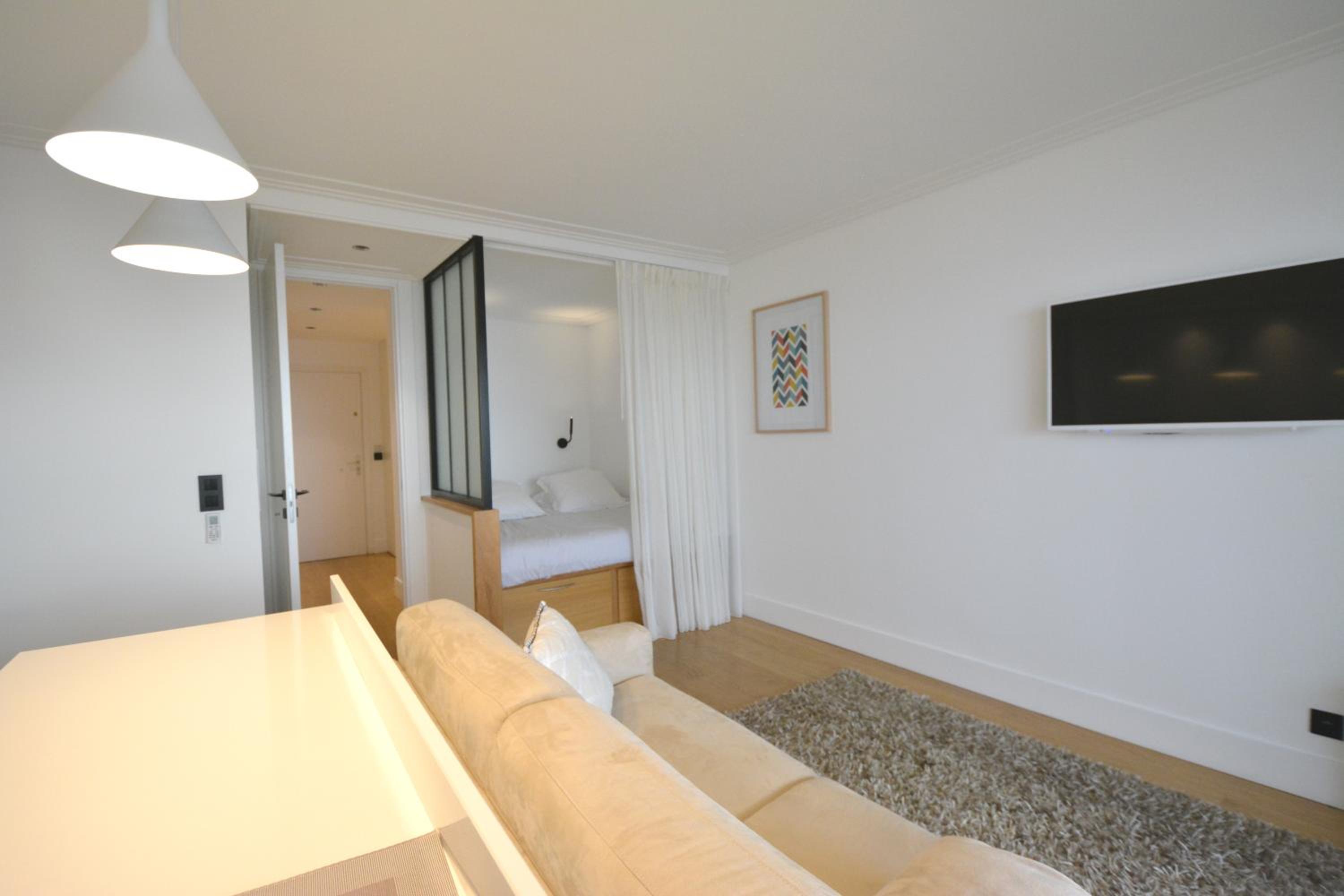 Center Bay Luxueux appartement avec vue mer 6 eme etage