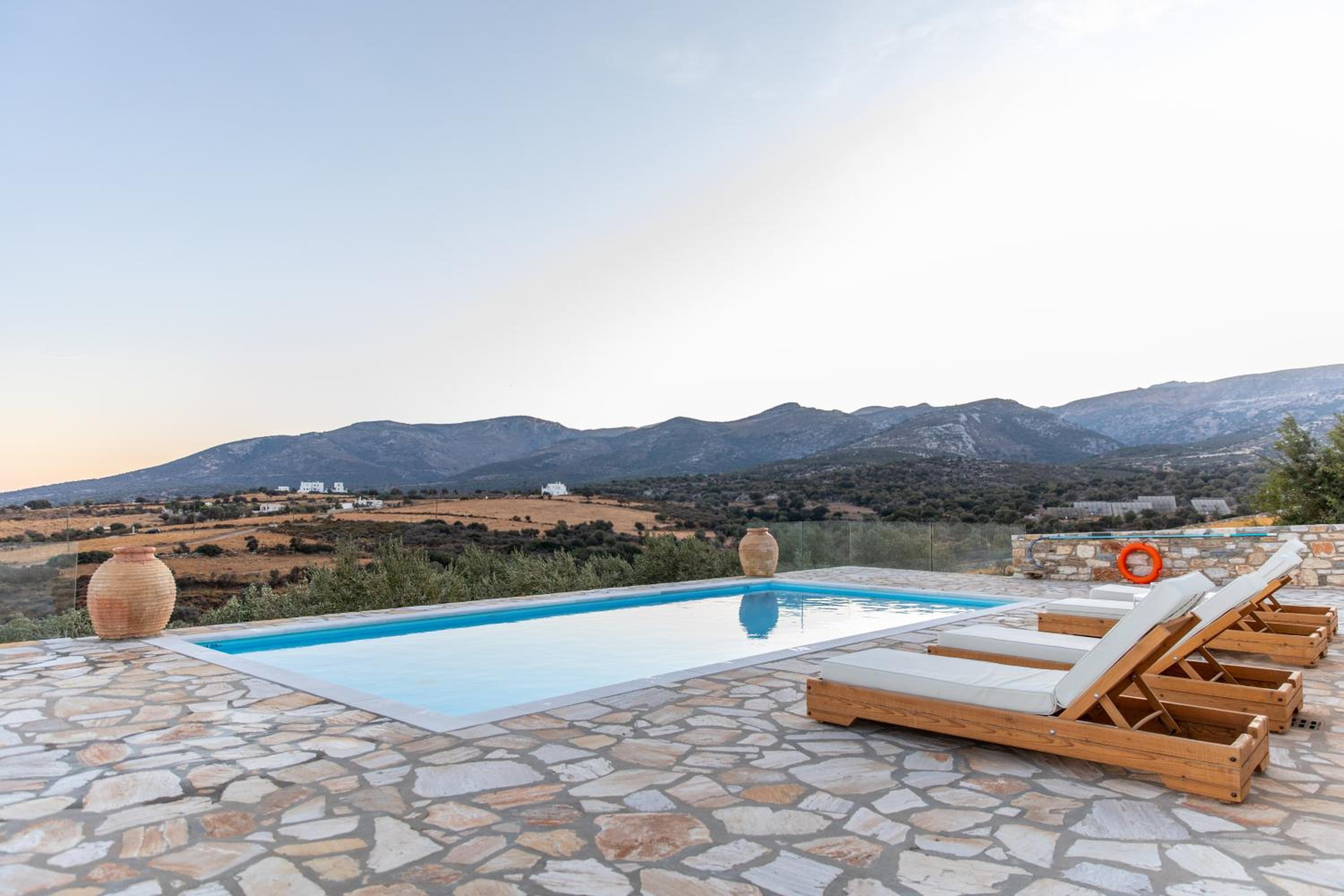 Azaland Naxos