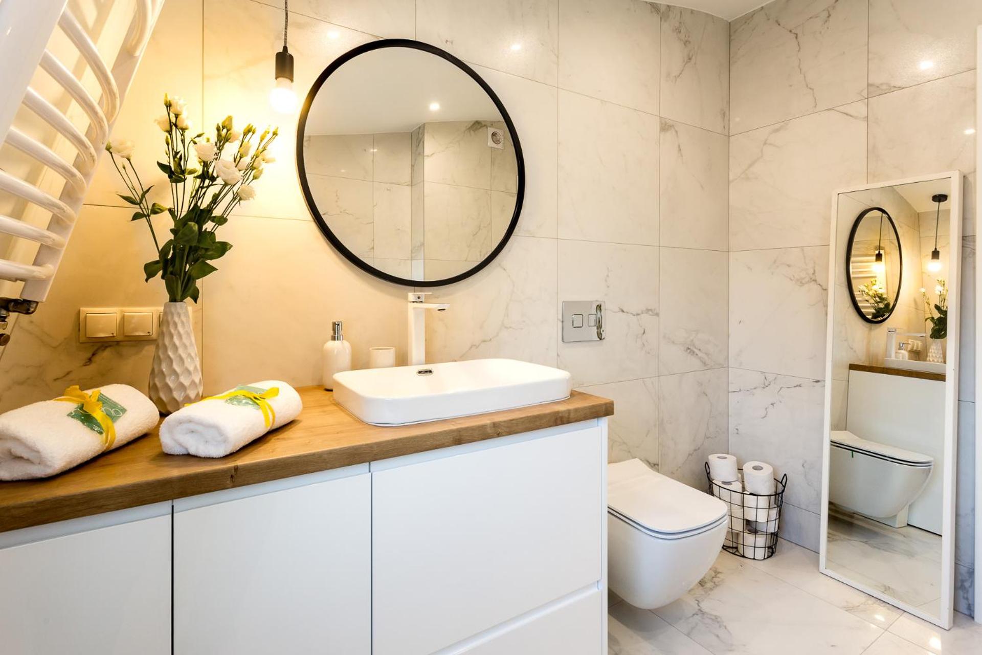 Apartament BIANCO NERO pod Jasną Górą, bezpłatny parking, teren ogrodzony.