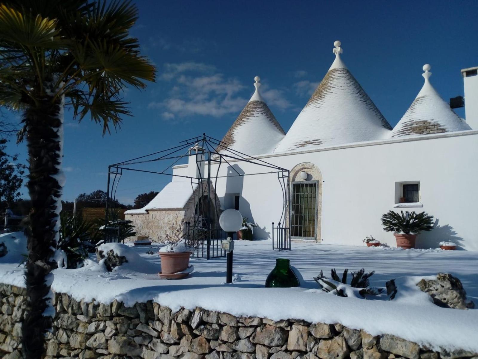 Trullo Pietraluna view 2