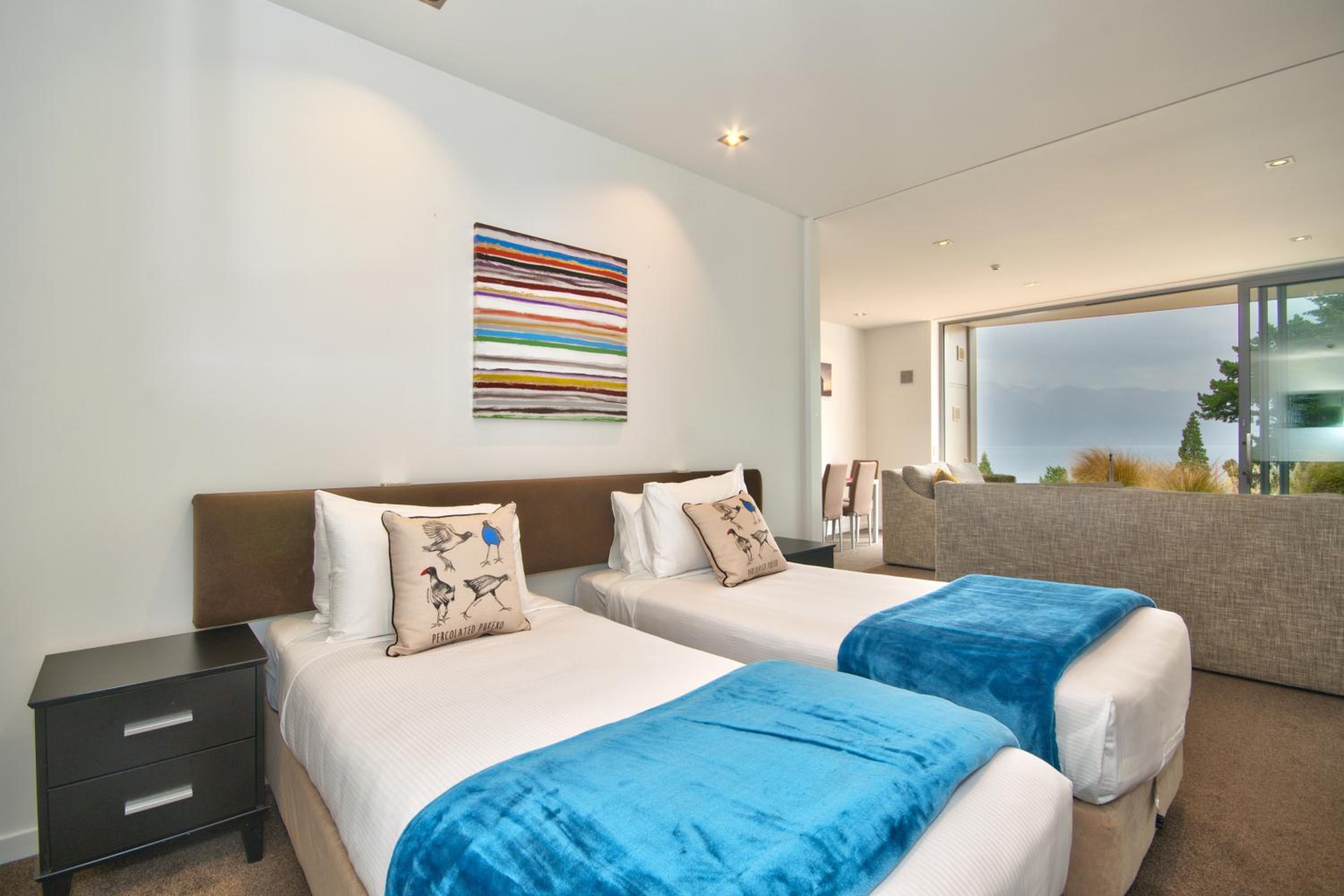 Lakes Edge Apartment view 2