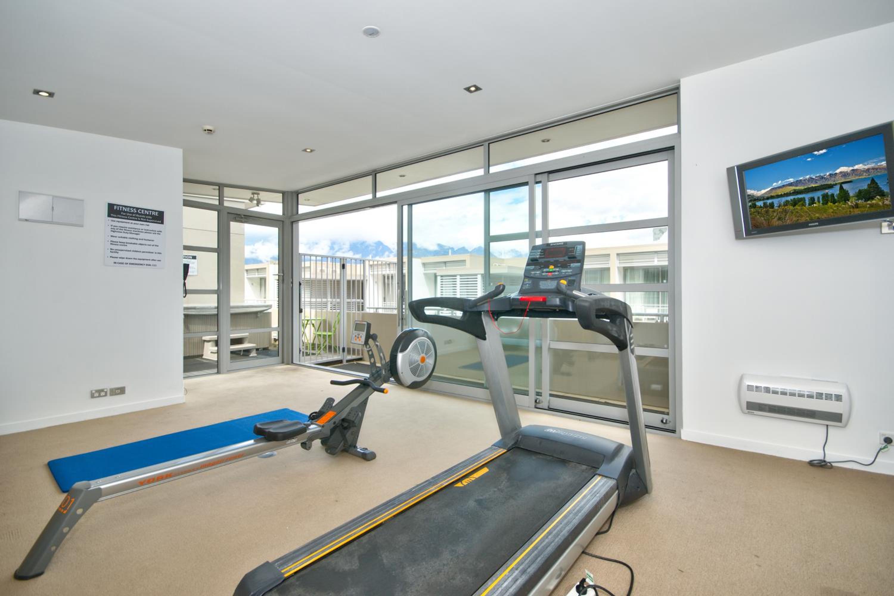 Lakes Edge Apartment view 5