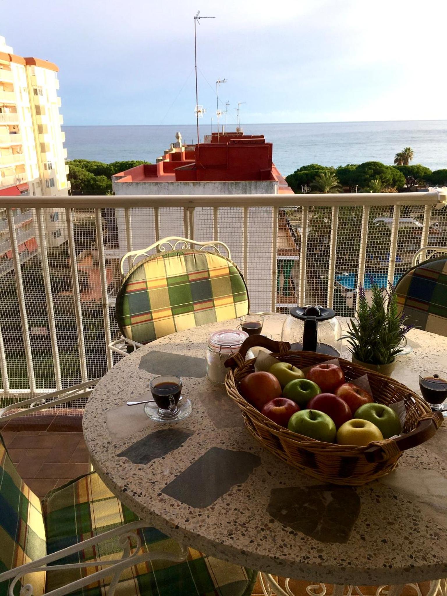 Sunshine apartment with great sea view and terrace in Malgrat de Mar photo 2