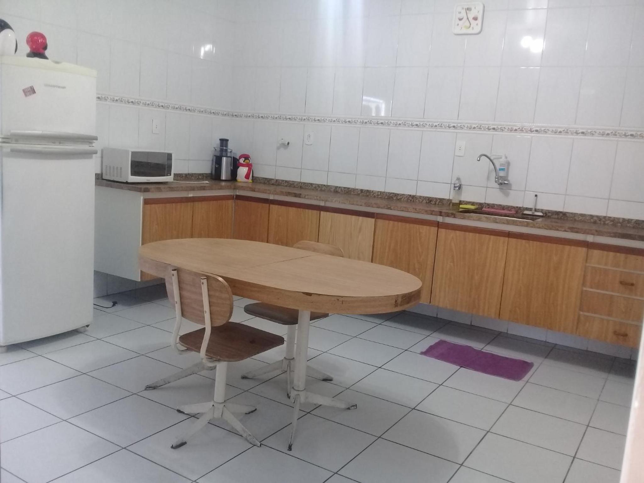 Casarão com piscina e churrasqueira