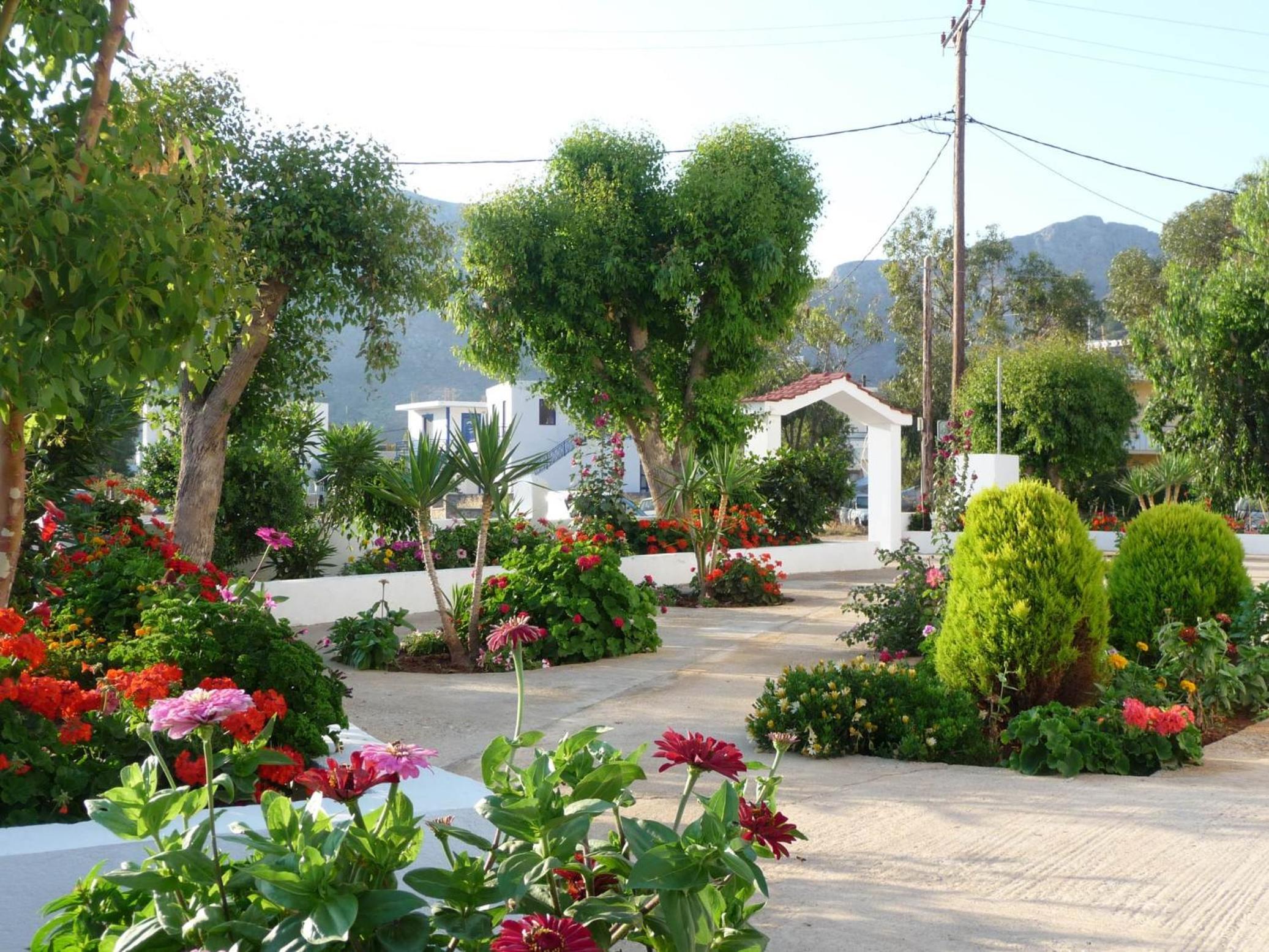 Irinoula Apartments