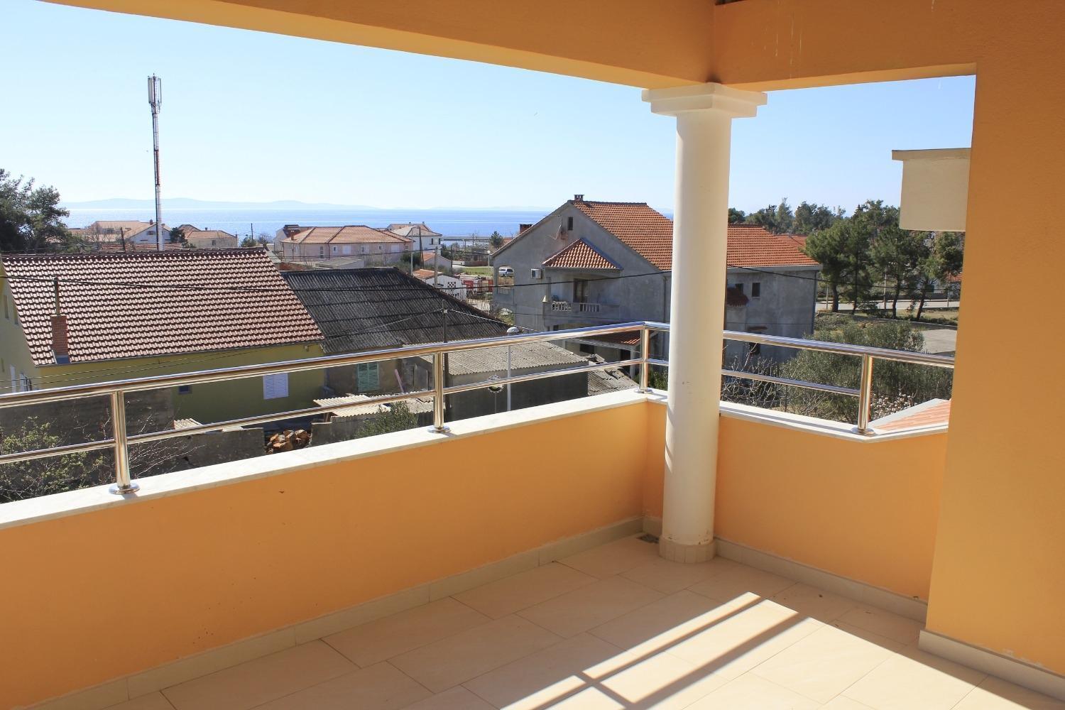 Apartments Mediterraneo - with own parking space view 4