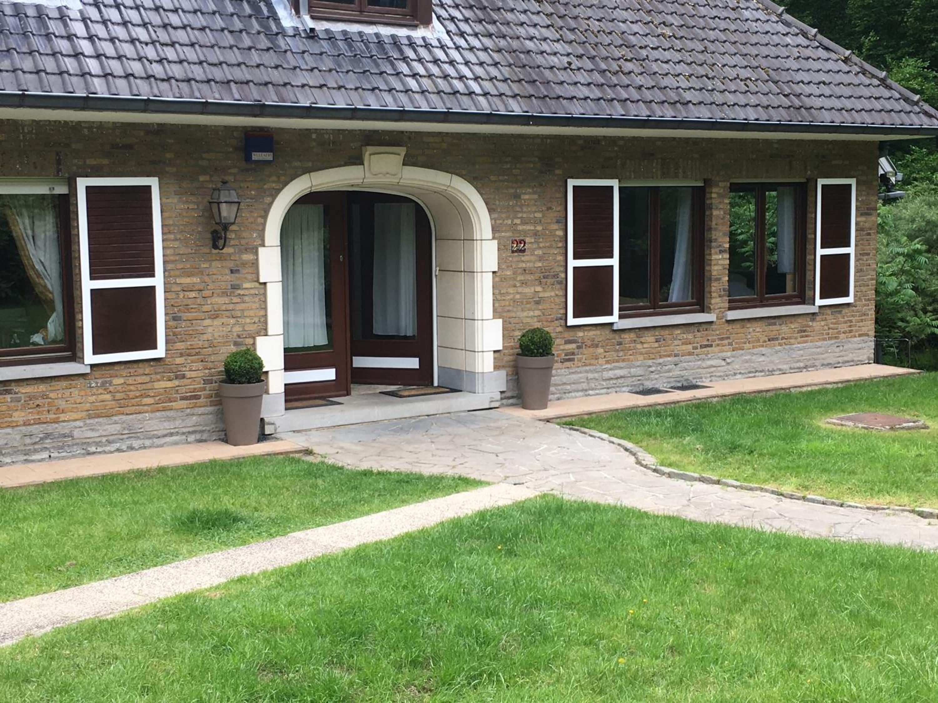 cosy-rooms-party-villa