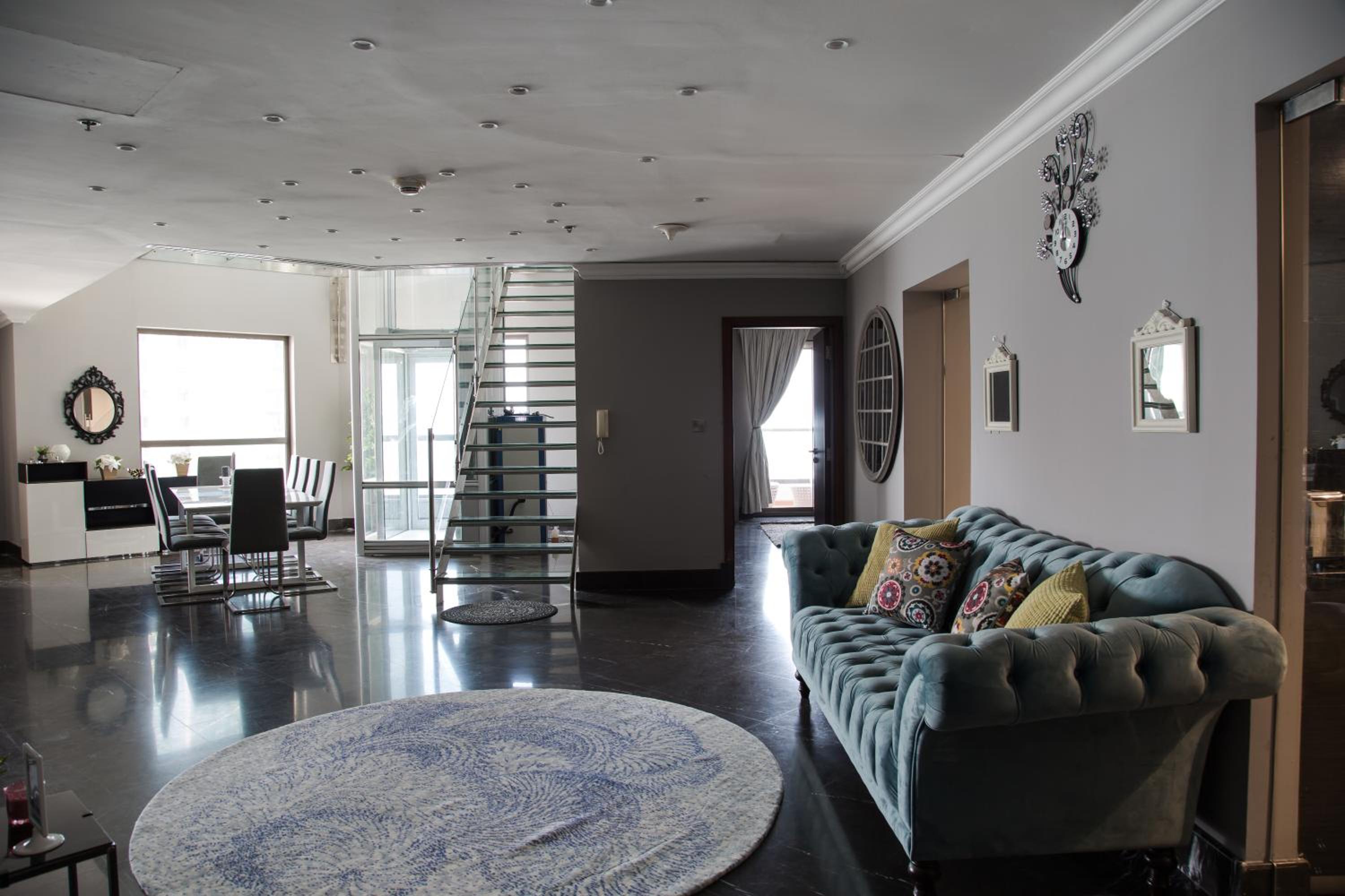 HiGuests - Unique Duplex Penthouse in JBR with Sea Views