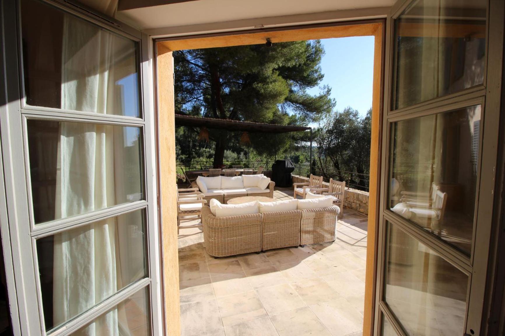 Villa des Oliviers view 5