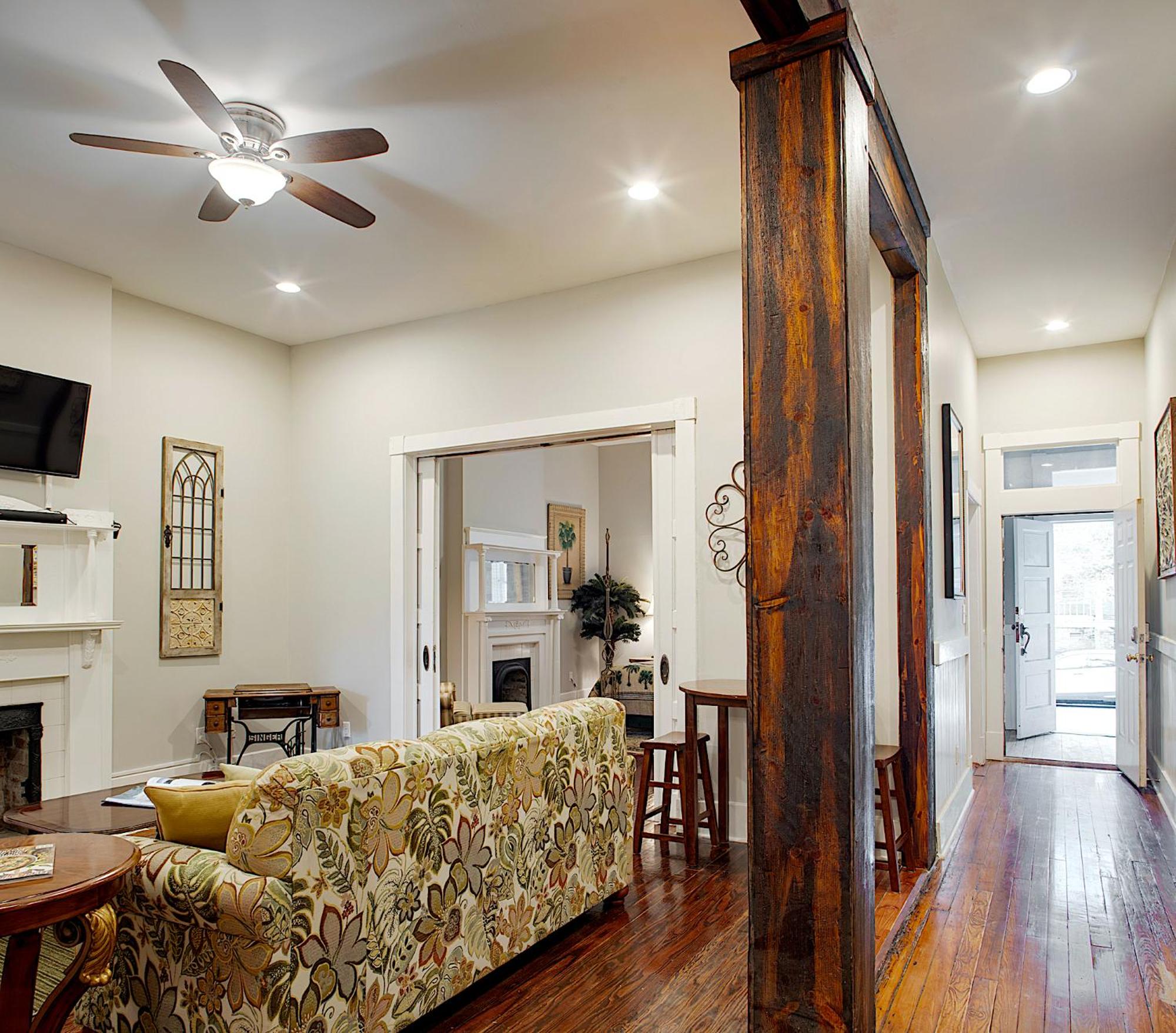 Newly Renovated Historic Savannah Townhome! view 2