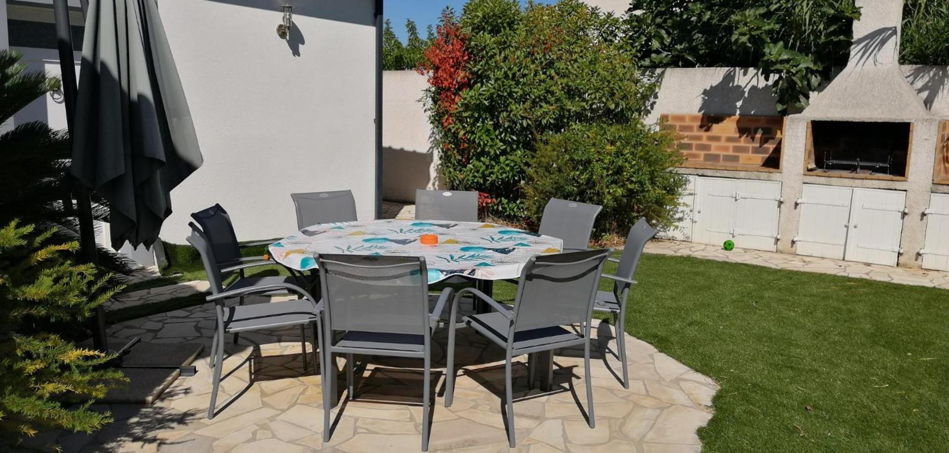 Villa Ancolie climatisée avec piscine chauffée de mai à septembre view 2