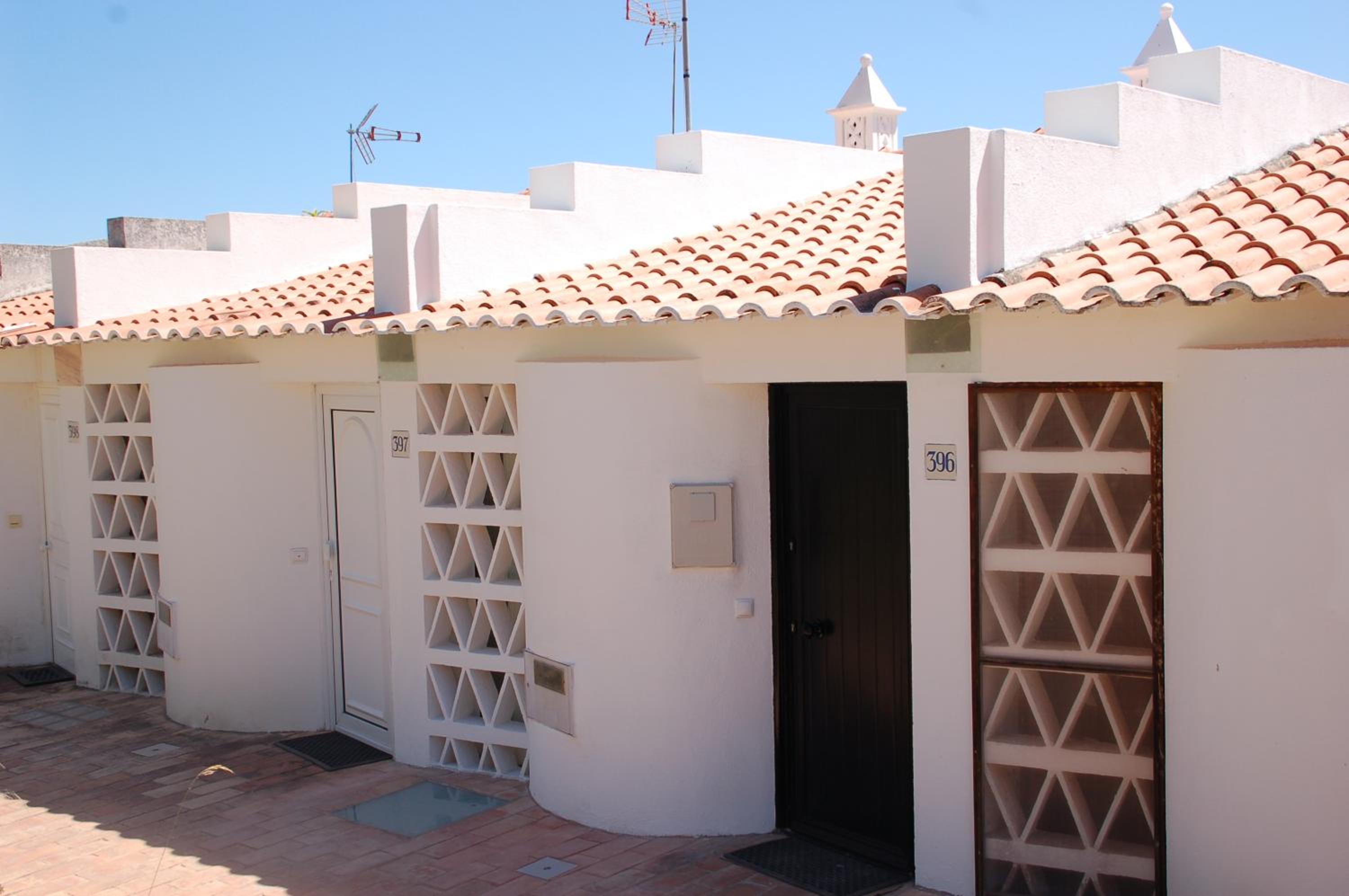 Villa Pedras d'el Rei view 2