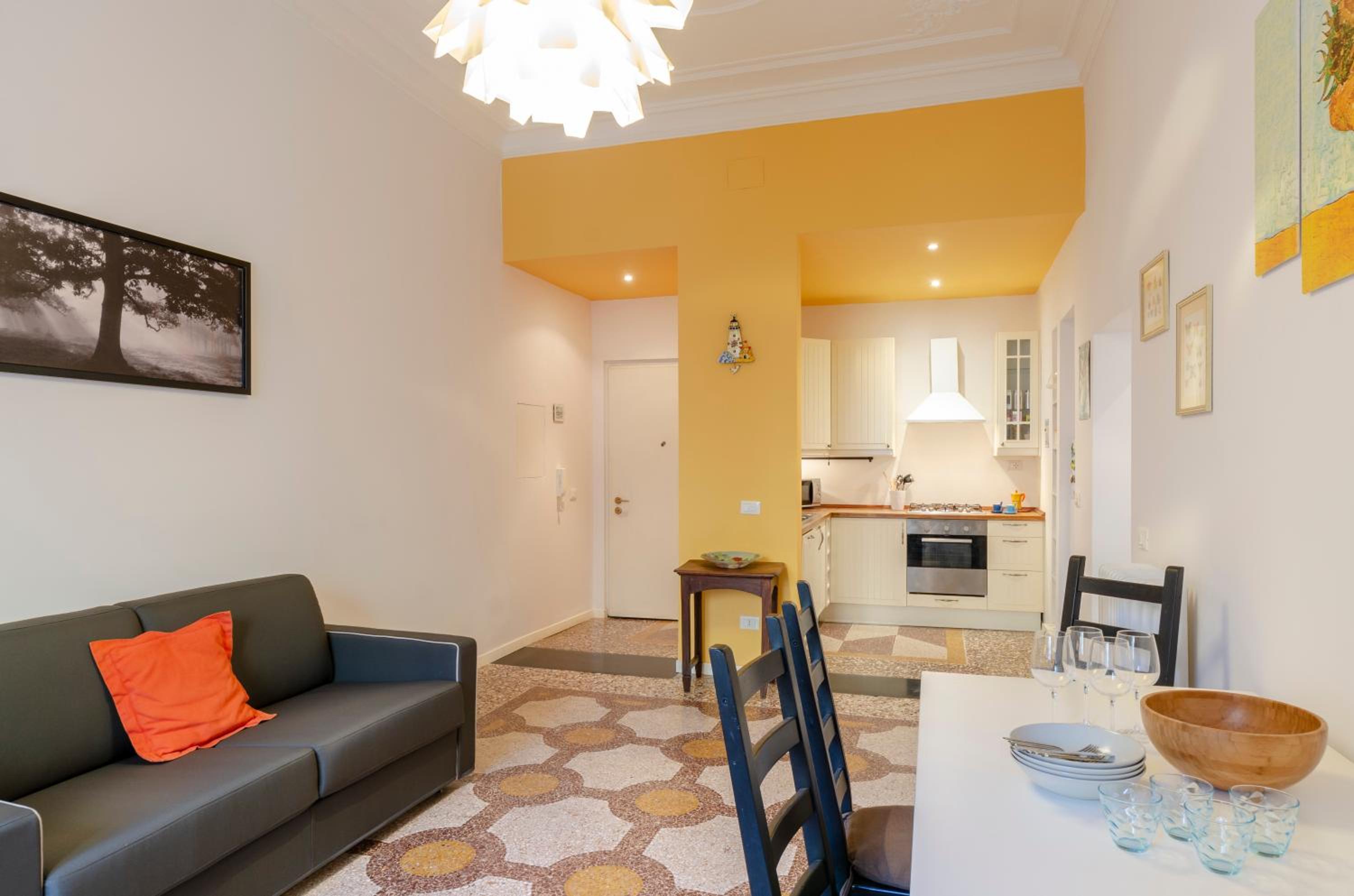 ALTIDO Colorful Apt for 6, 5 mins from Piazza Corvetto view 5