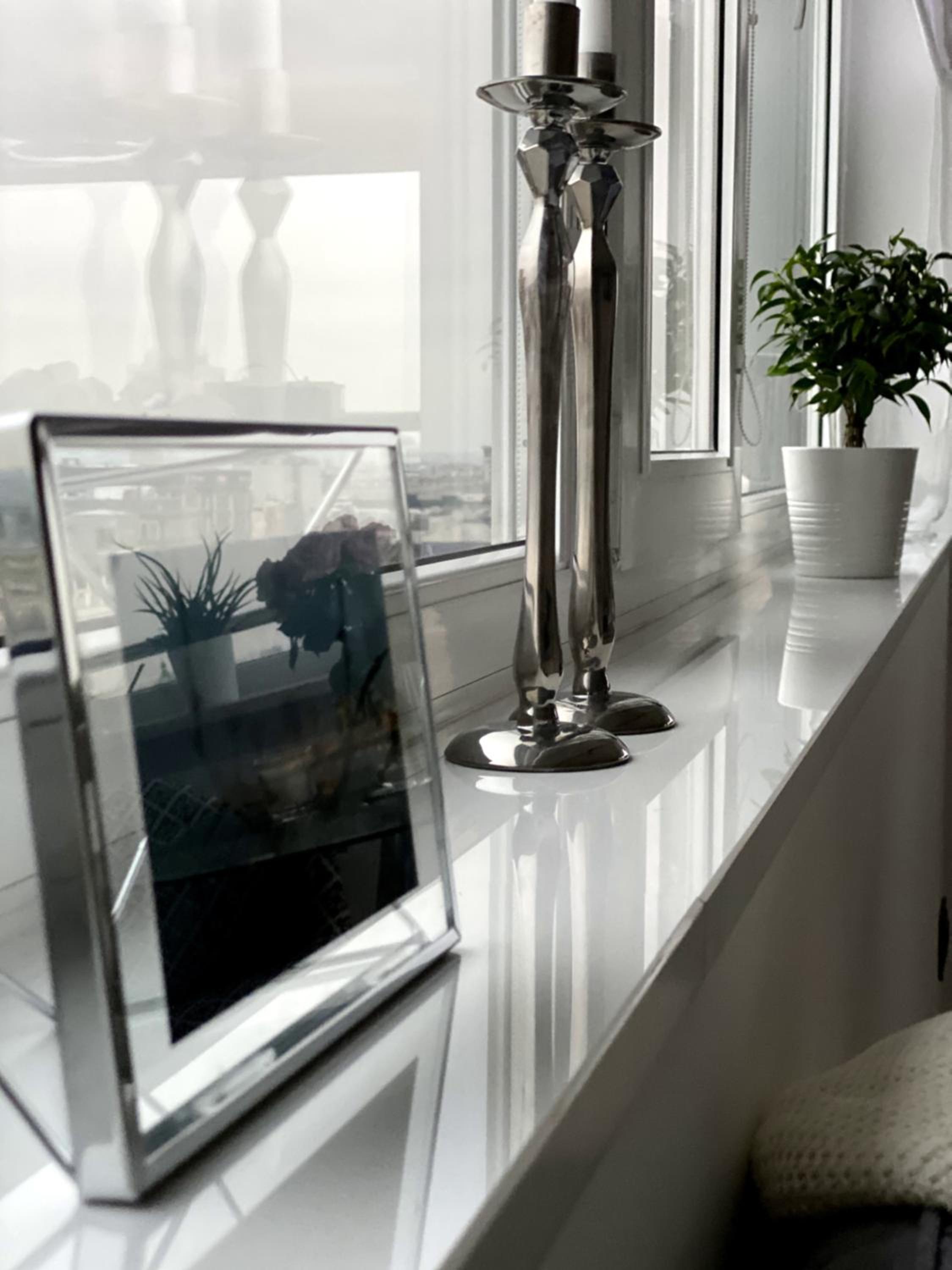 Leo Apartment