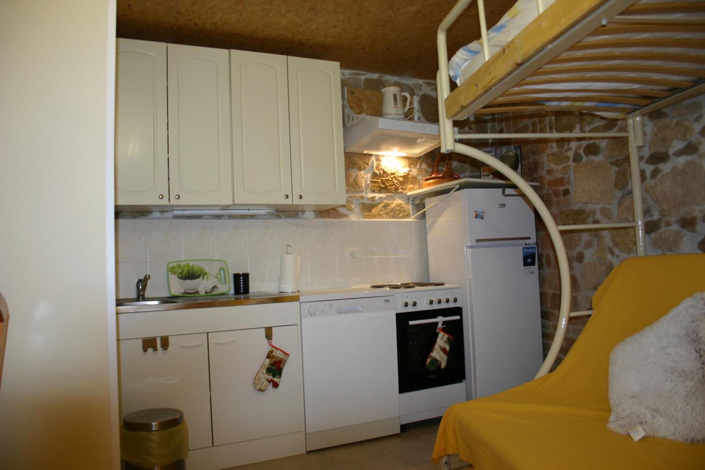 Studio Apartment La Maison de Catherine view 4