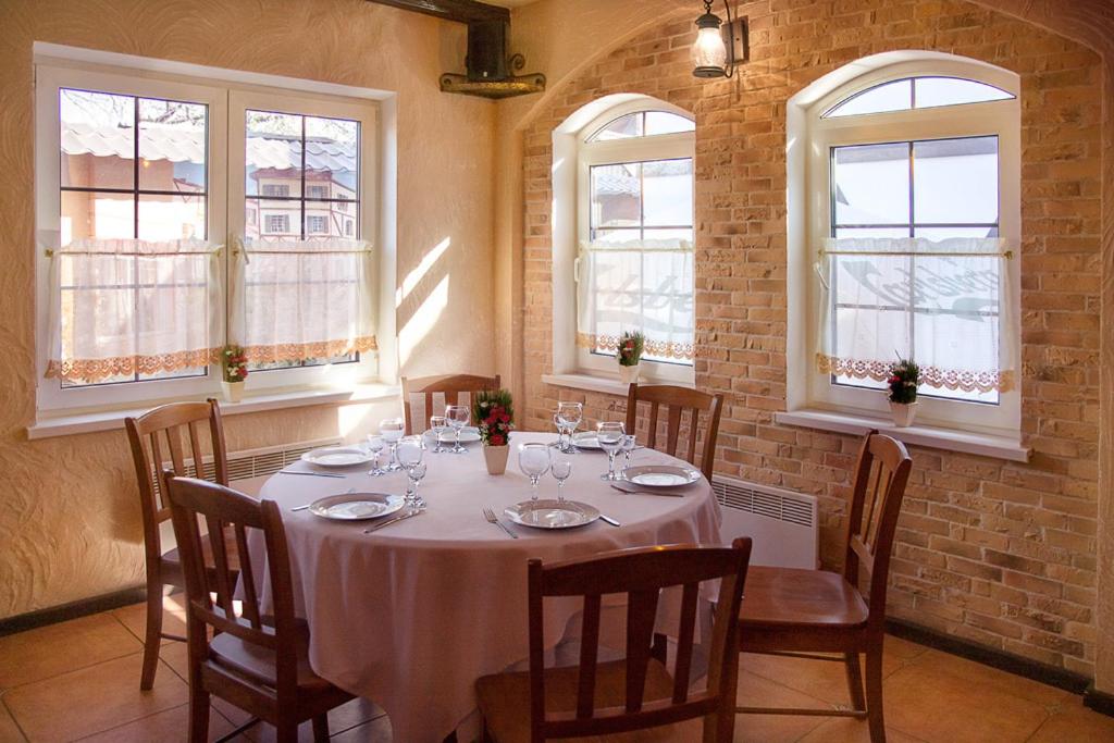 restaurant