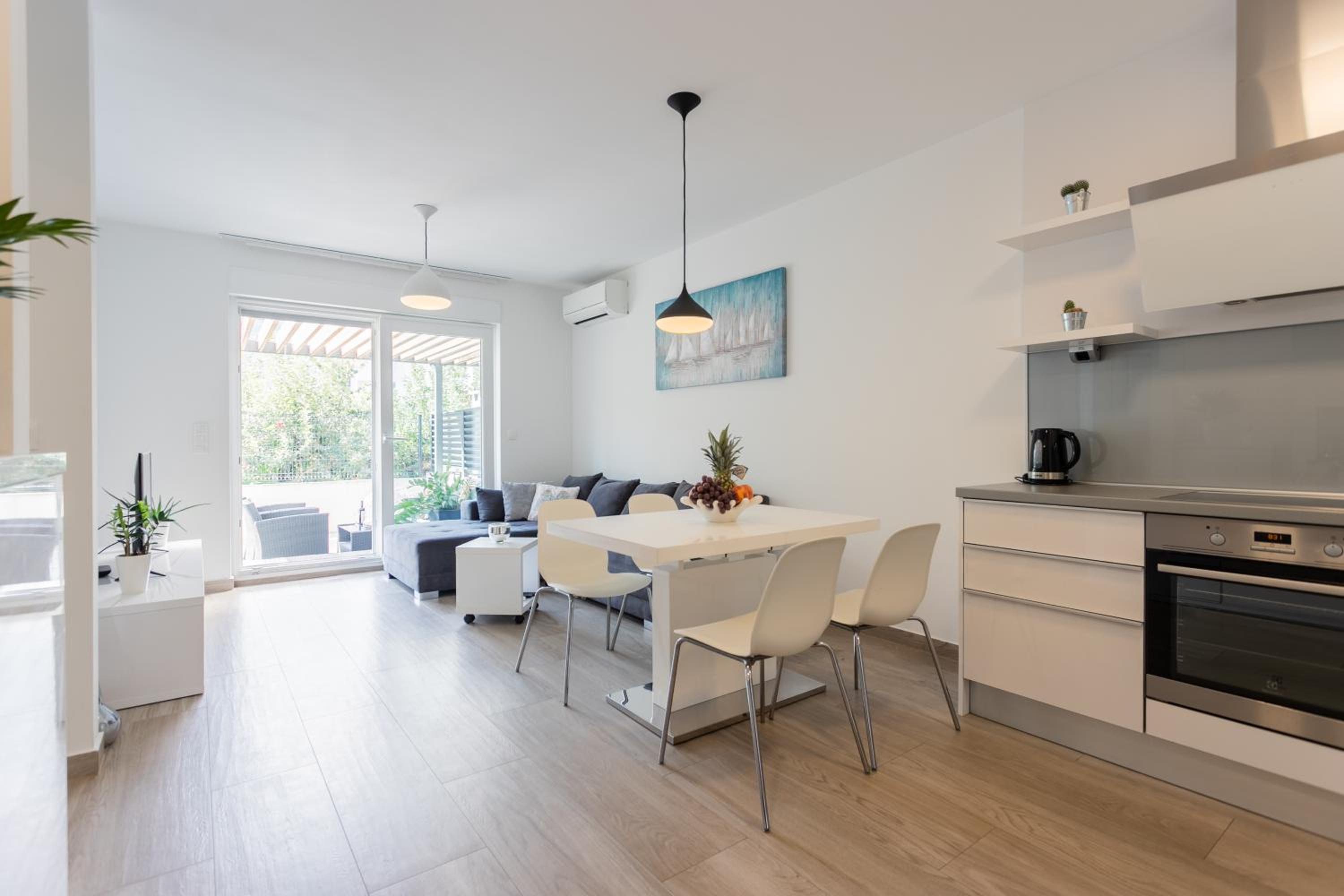 New Modern Apartment "Marjan" view 2