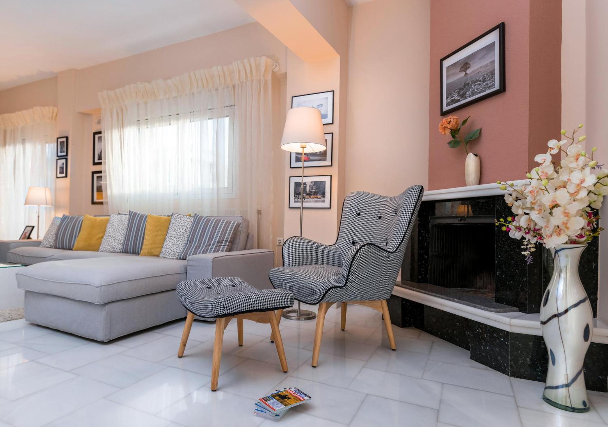 Zephyr Luxury Apartment