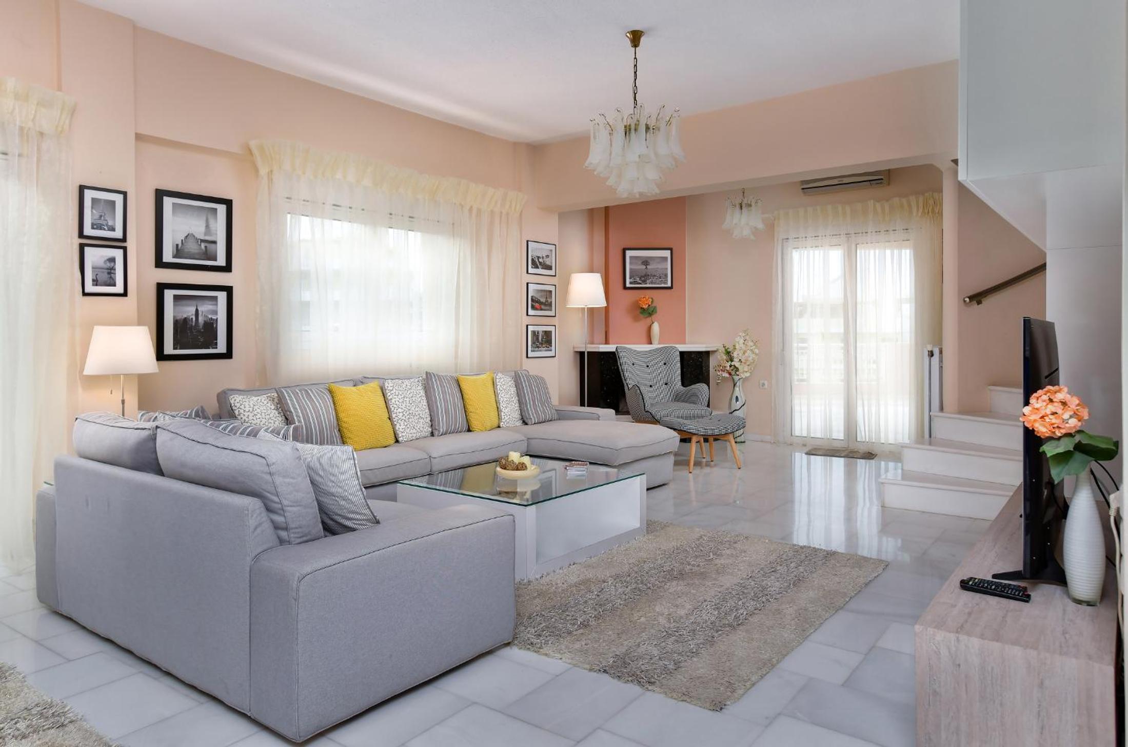 Zephyr Luxury Apartment
