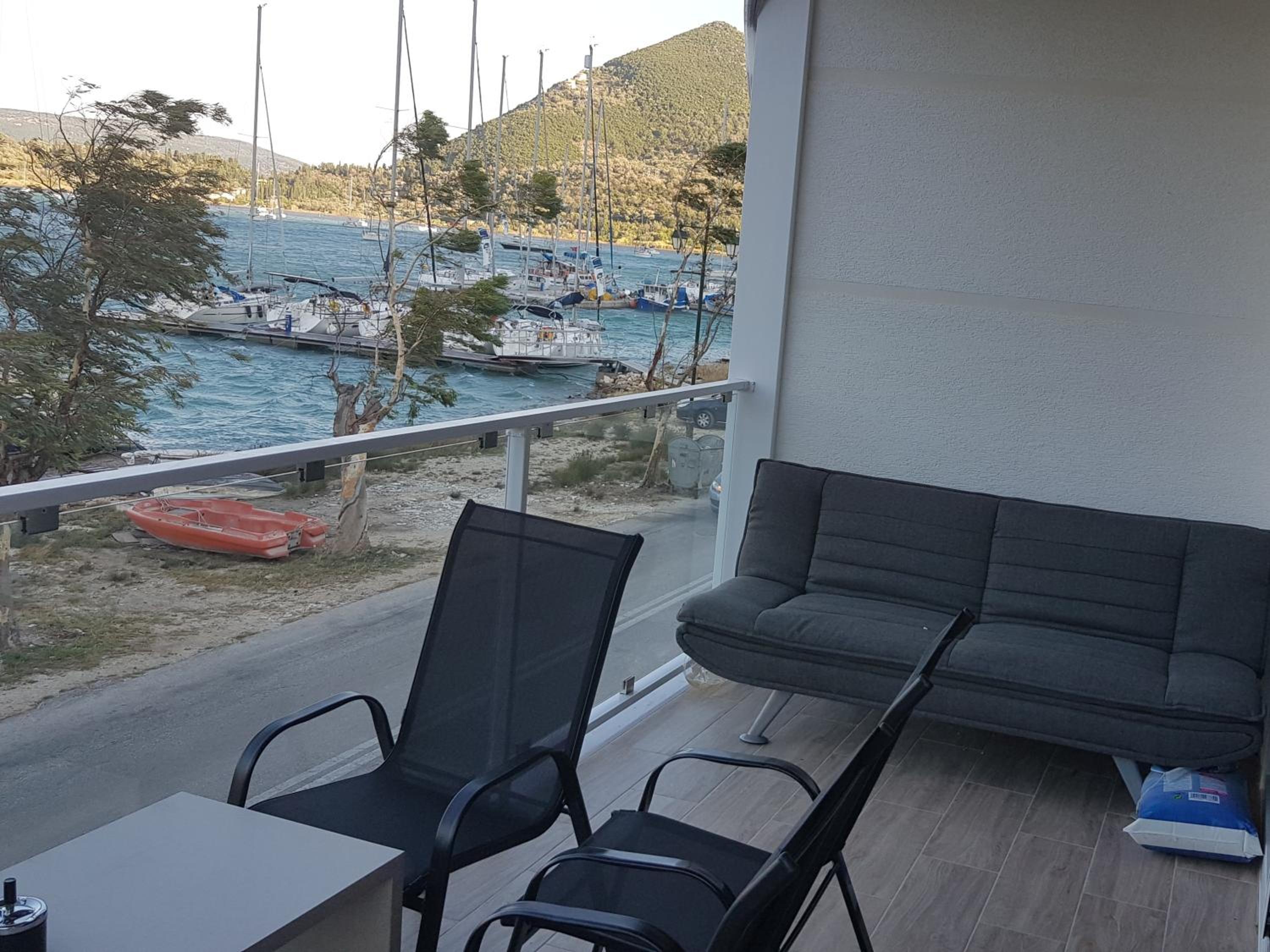 Ola Kala Apartments and Rooms
