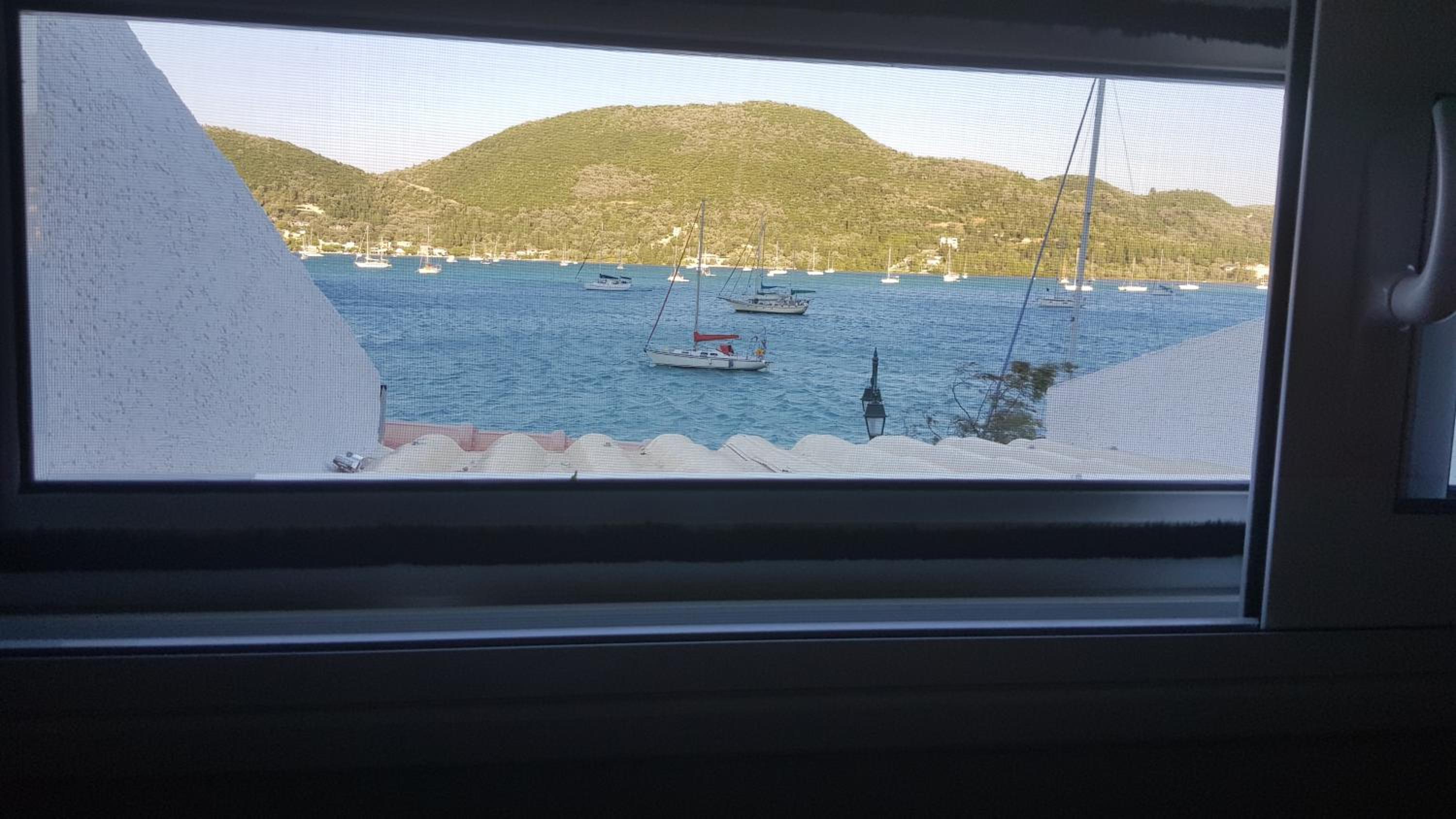 Ola Kala Apartments and Rooms