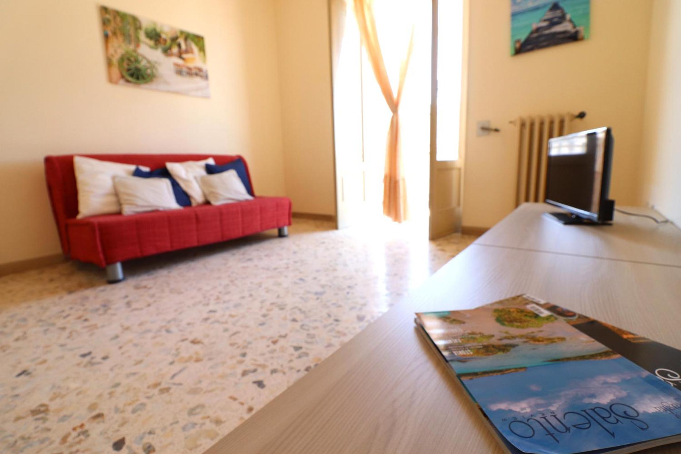 Holiday Apartment With Wi-fi, Air Conditioning And Balcony; Parking Available; view 3
