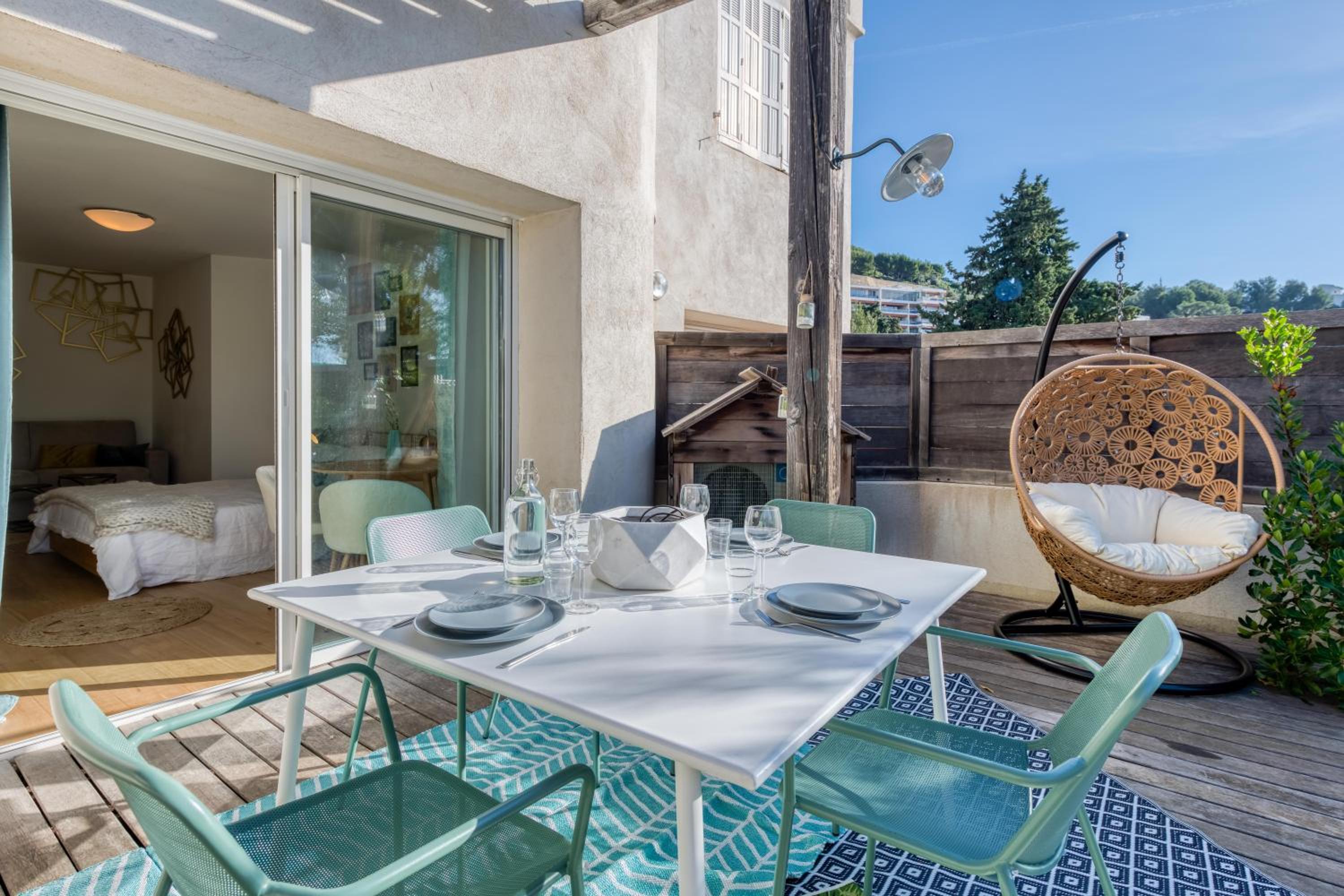 COCOON IN CASSIS