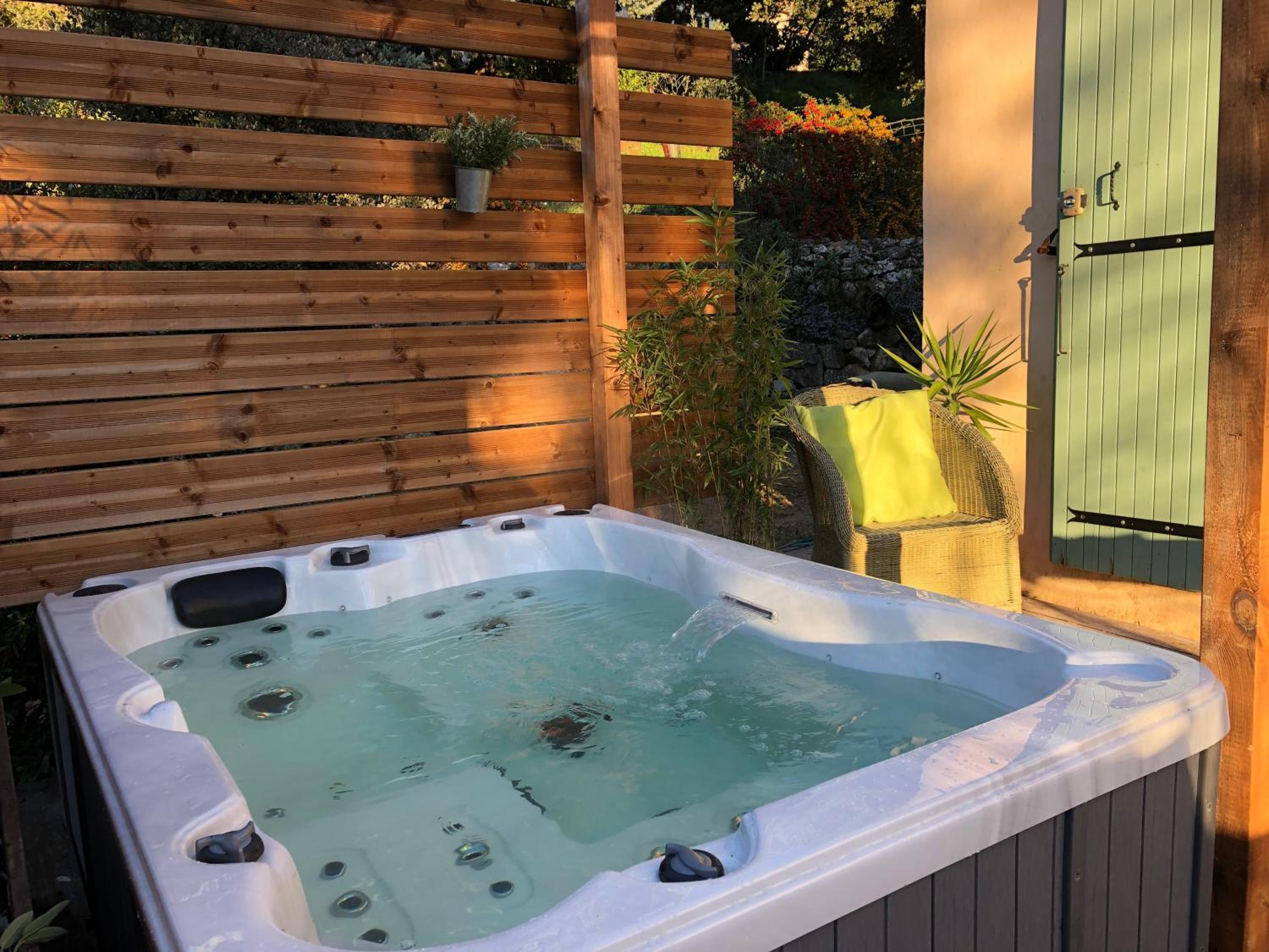 l'Oustaou B&B Piscine & Spa view 4