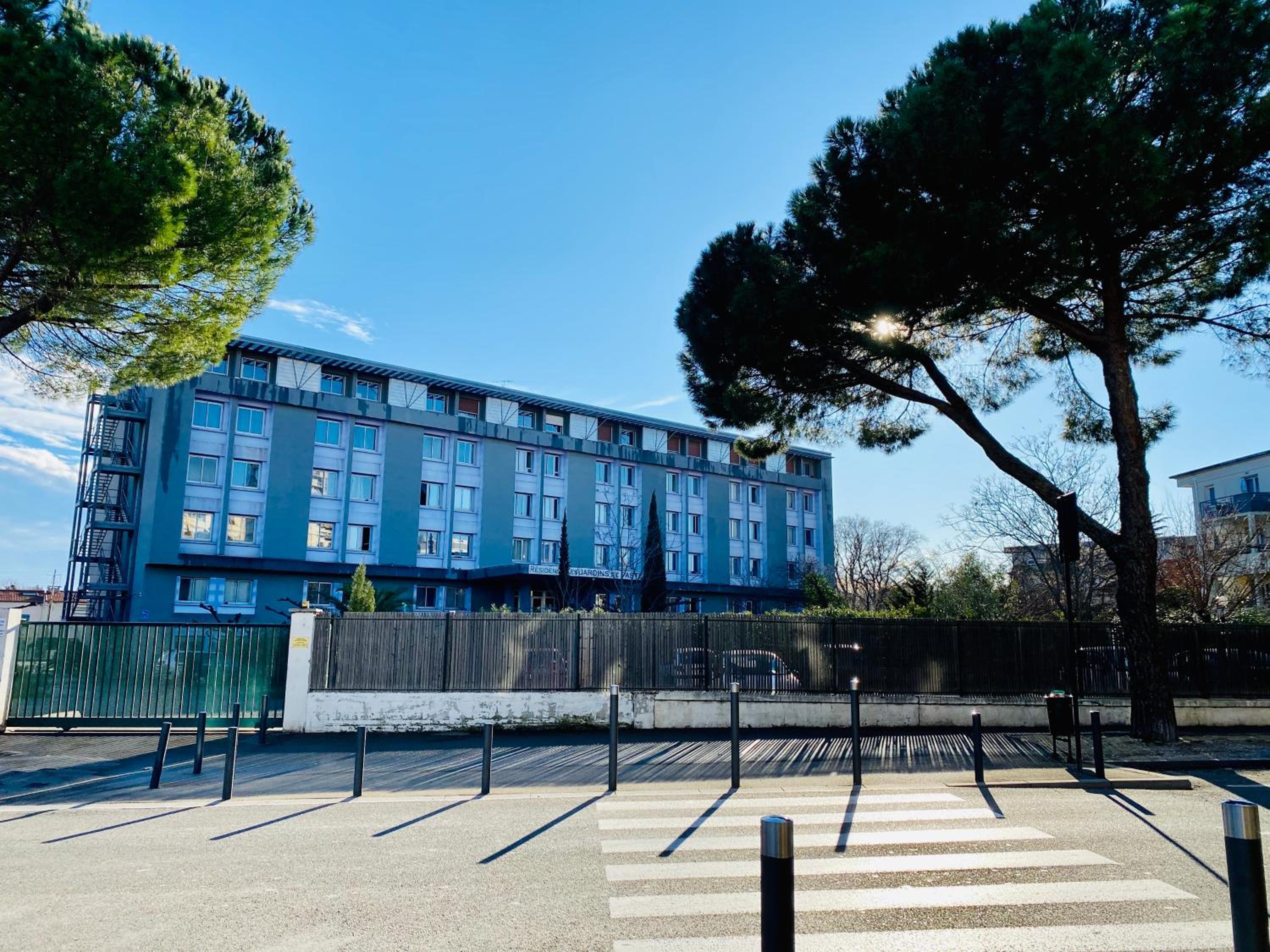 Les Jardins de Pasteur view 2