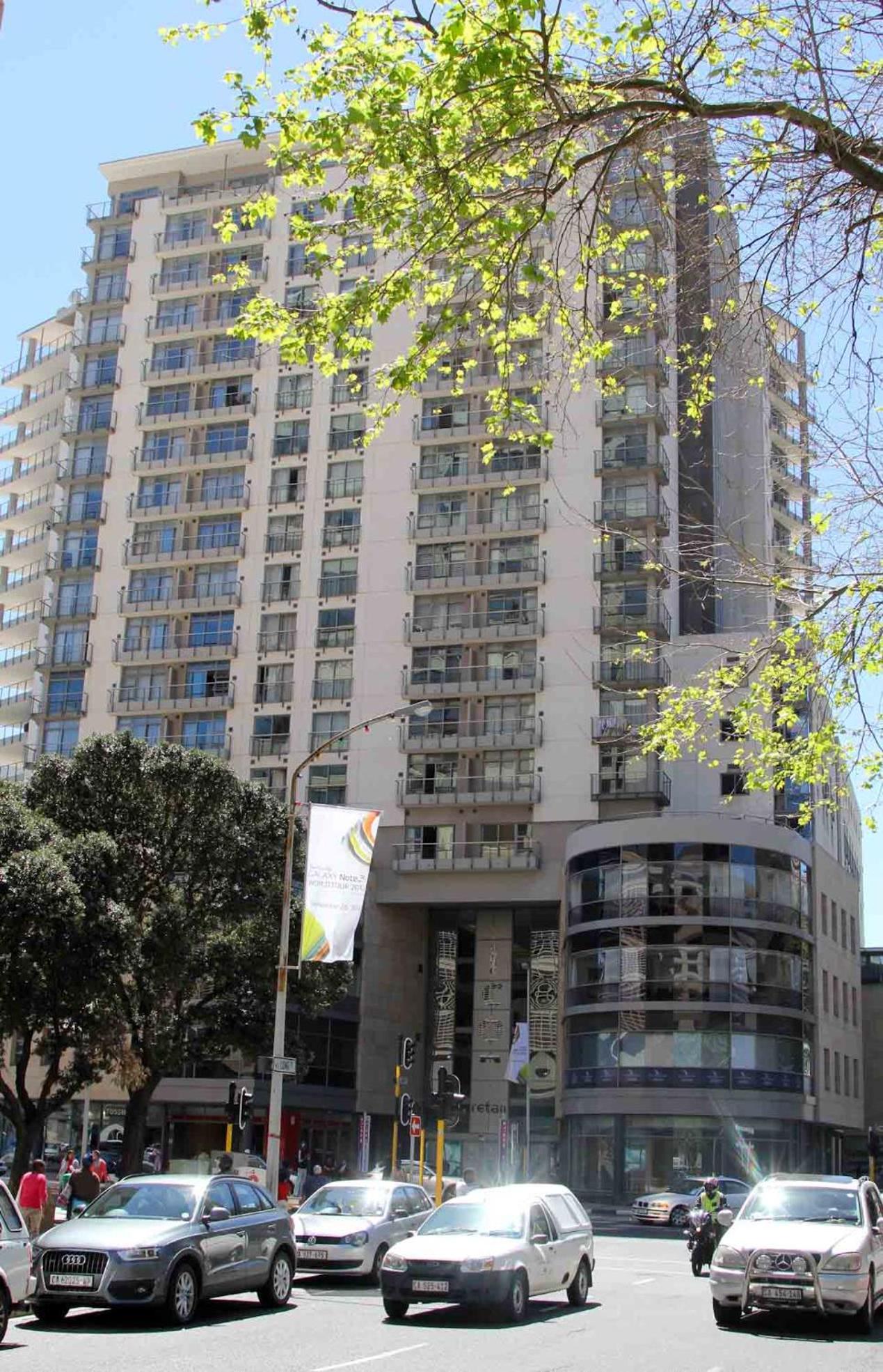 Full Power, long stay rates, walk to V&A Waterfront, fibre WIFI, gym & pool