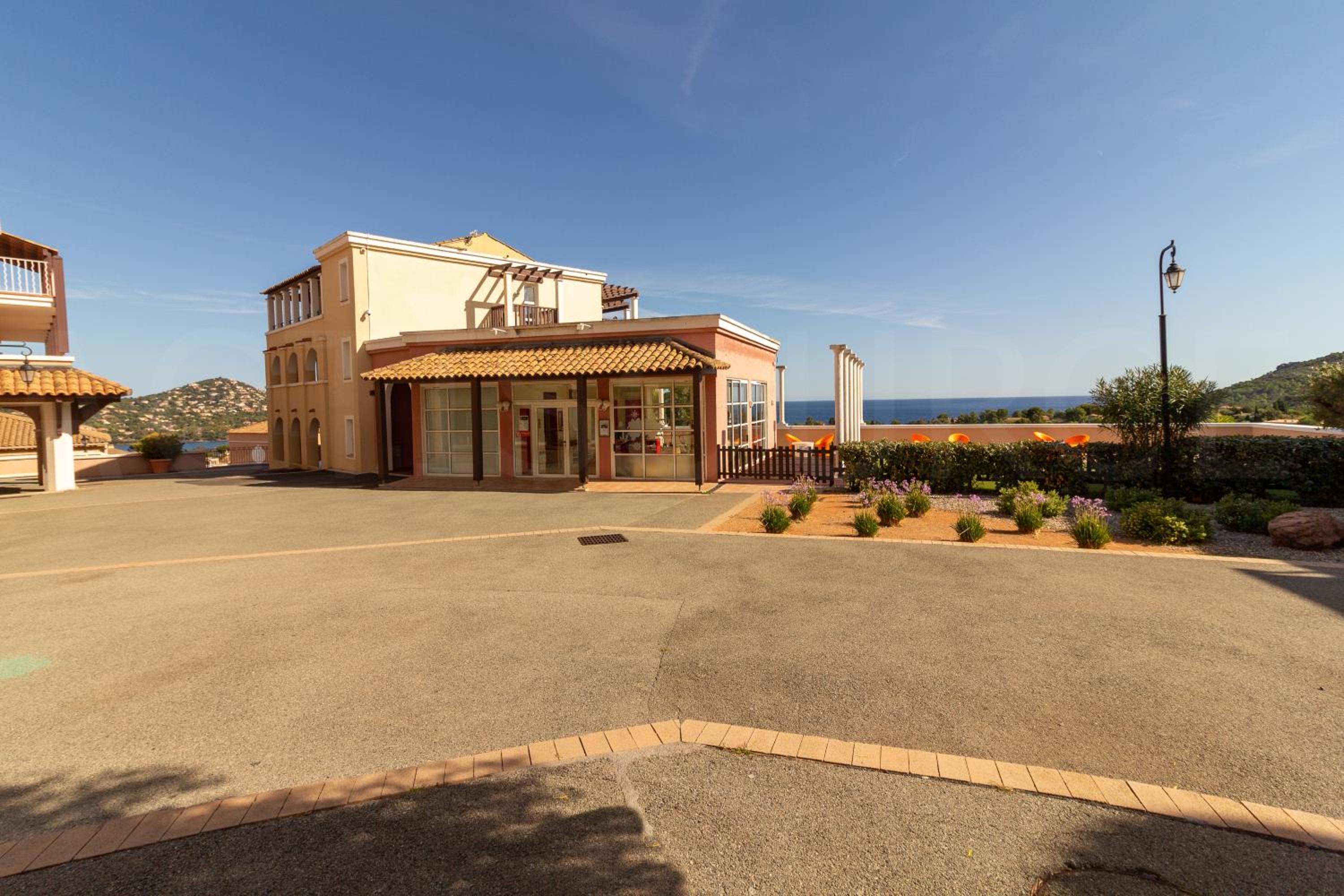 Hotel Cap Estérel by Actisource - Image 1