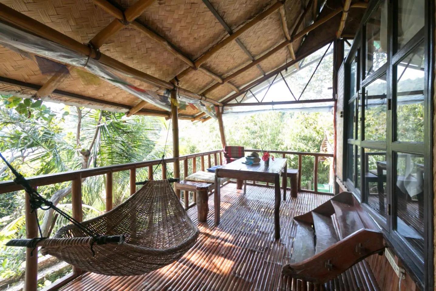 Busuanga Backpackers