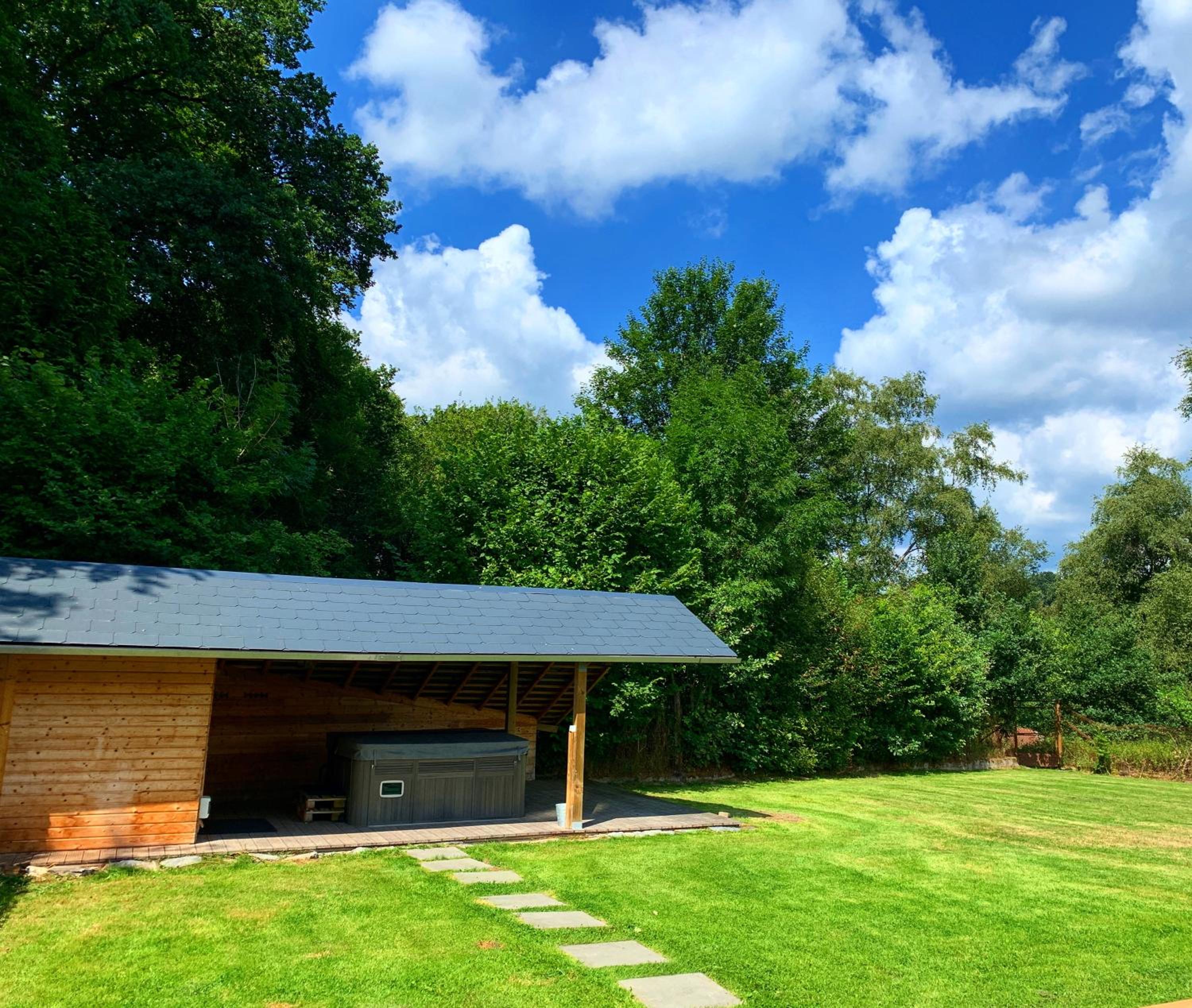 De Meute holiday home with sauna & jacuzzi!