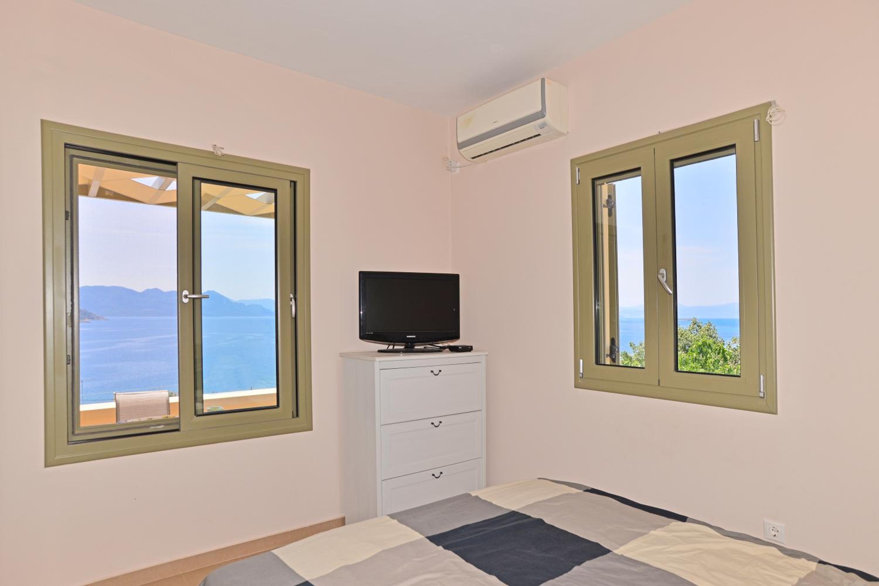Cozy Sunset House photo 4