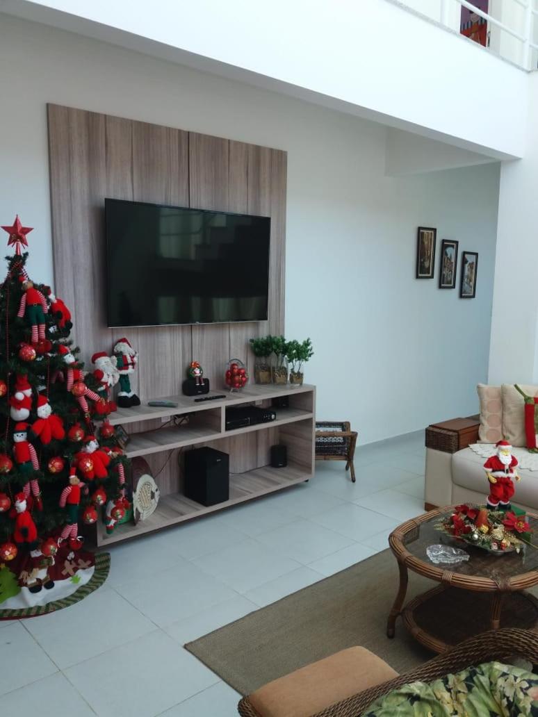CASA DE VIDRO PERFEITA A 25 METROS DA PRAIA