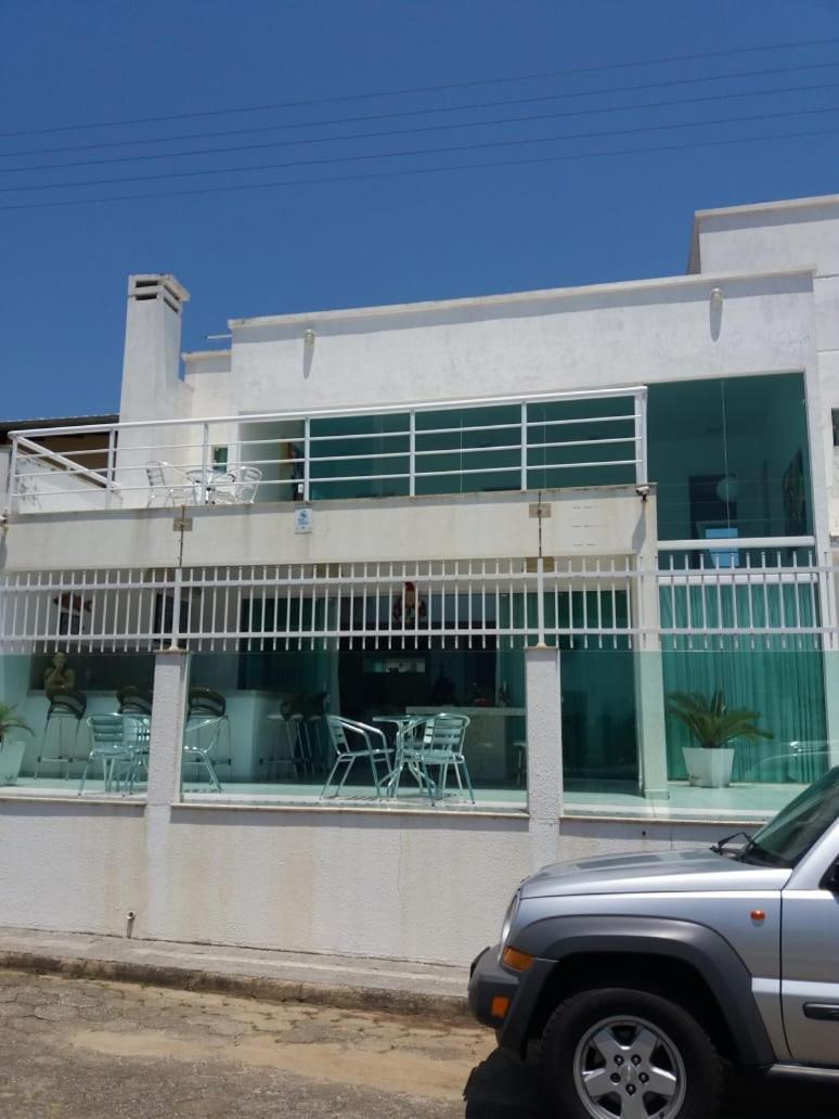 CASA DE VIDRO PERFEITA A 25 METROS DA PRAIA