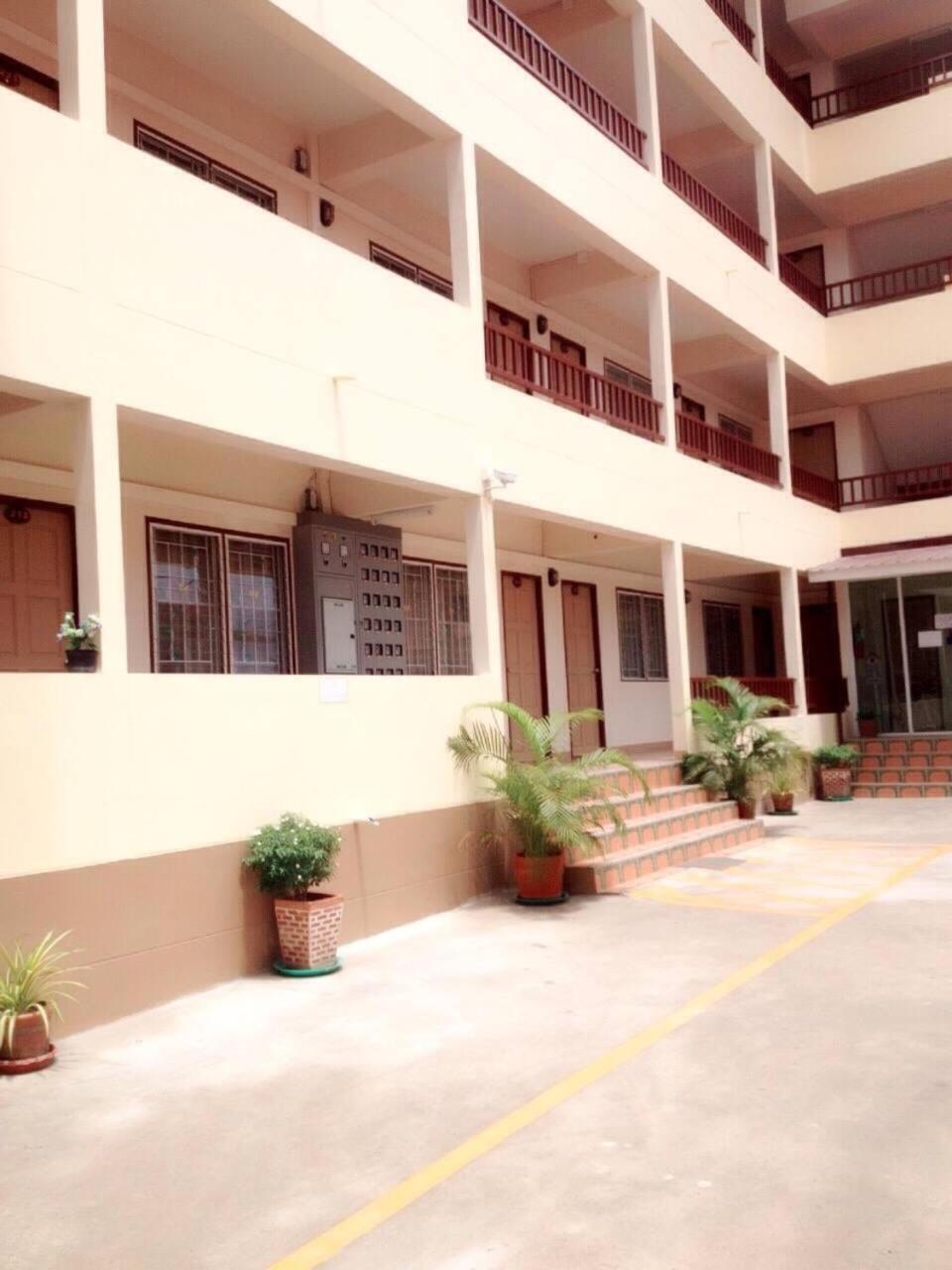 Ploojit Apartment
