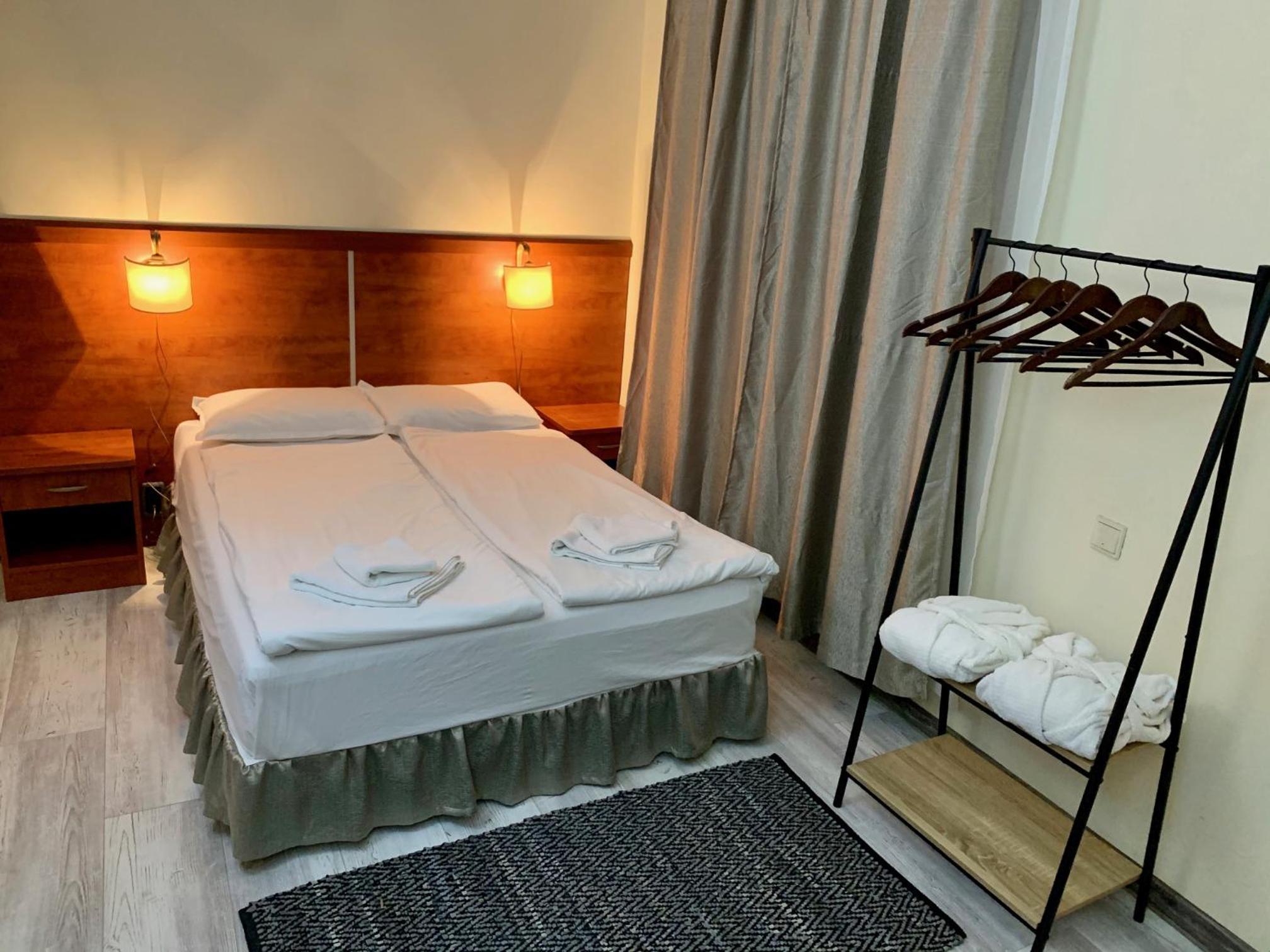 Guest Rooms Donovi
