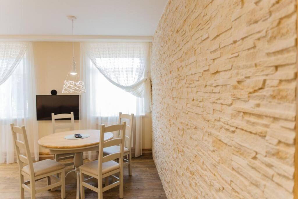 Brand-New Deluxe Apartment in Liepāja view 2
