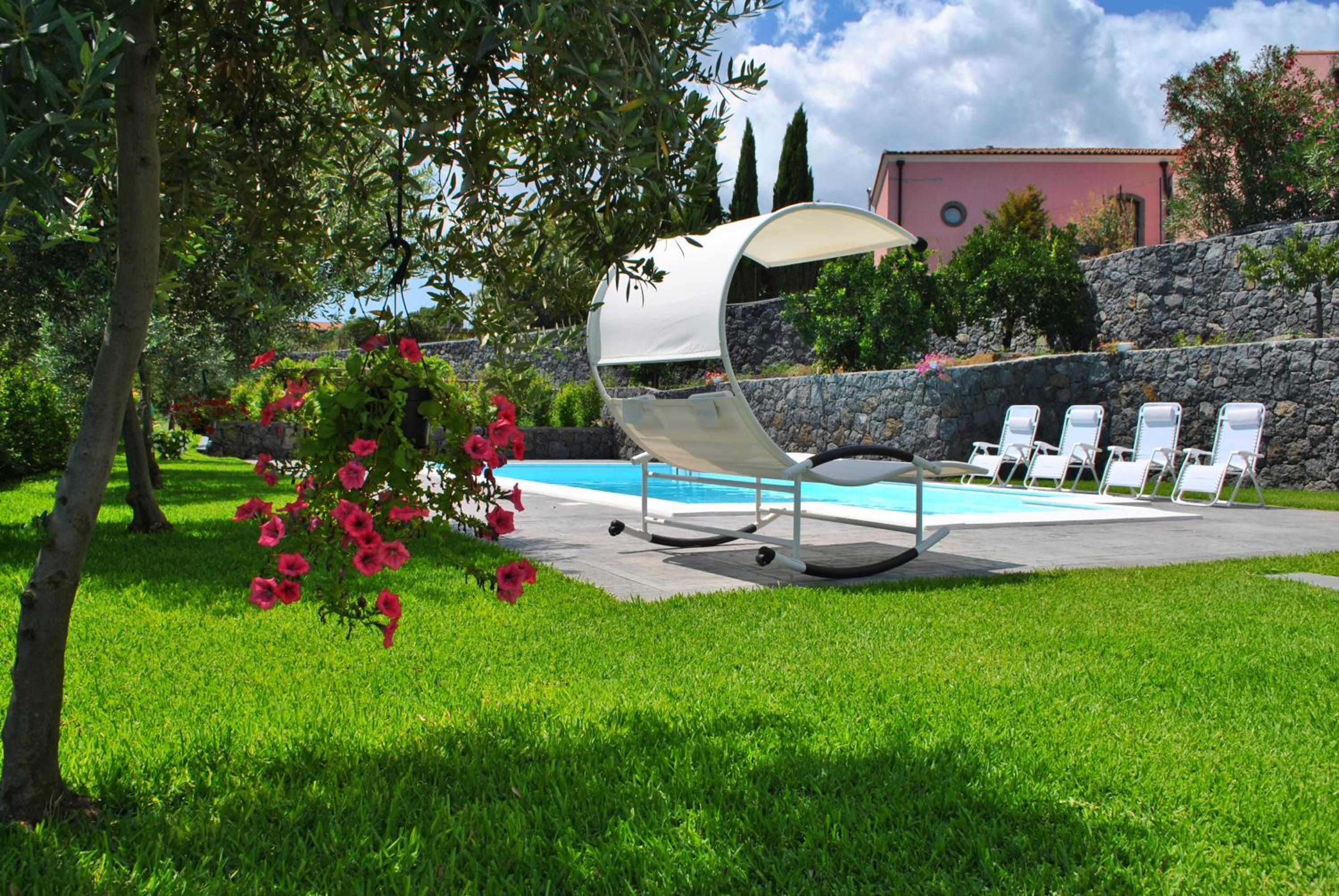 Villa Dedalisa by holidayngo view 3