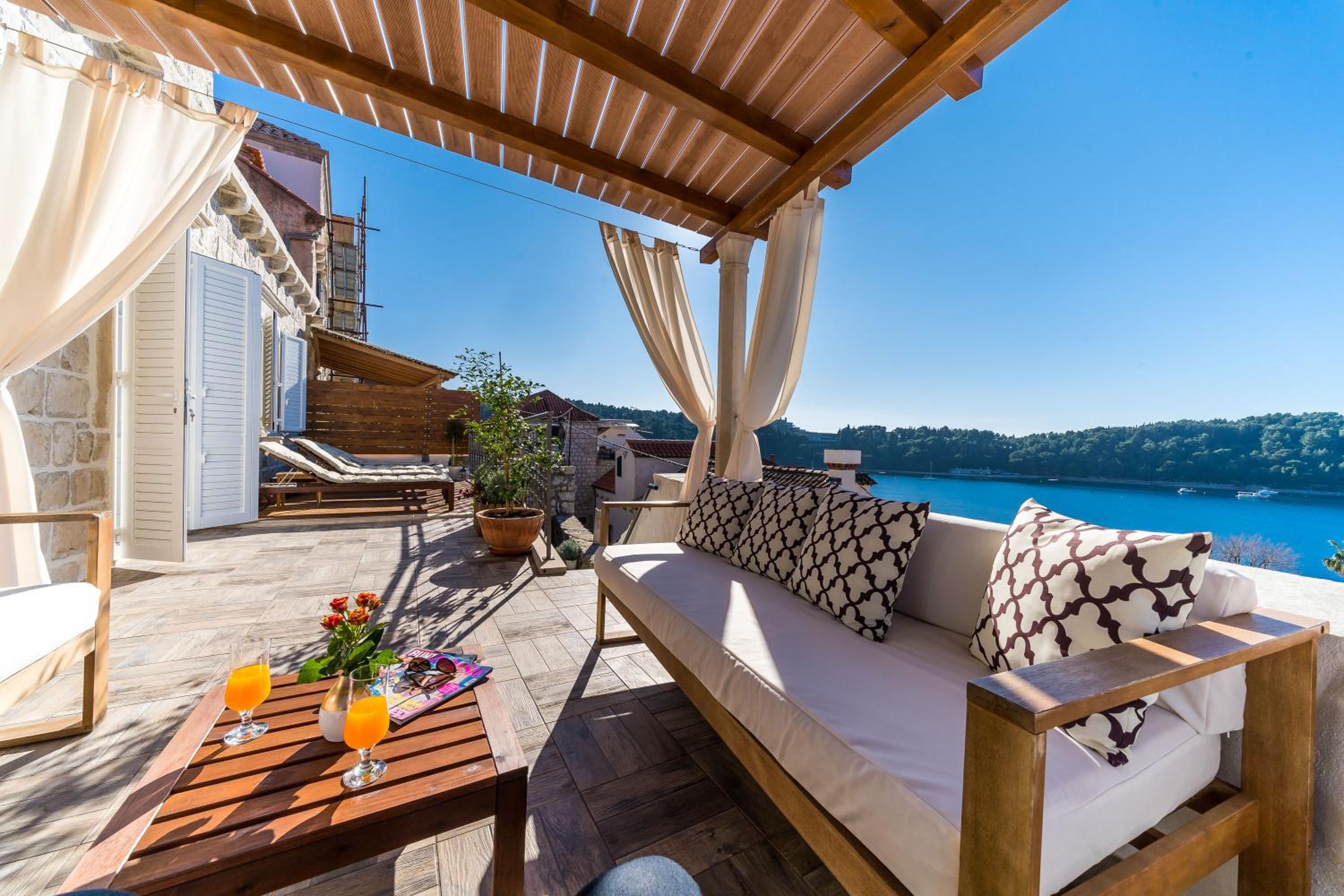 Dubrovnik-Cavtat Villa Mima -Sea front Villa with pool