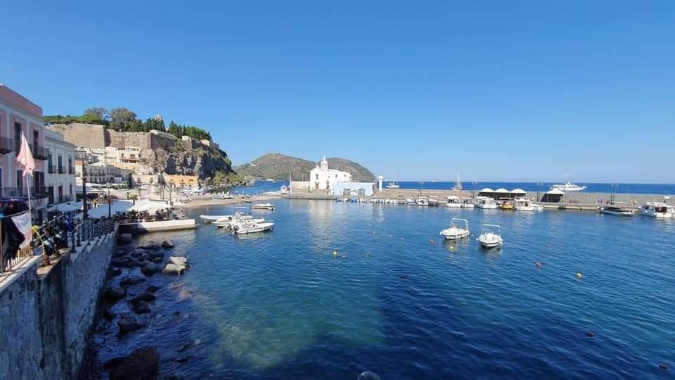 Lipari Centro Storico Flat 5 mins from Port photo 5