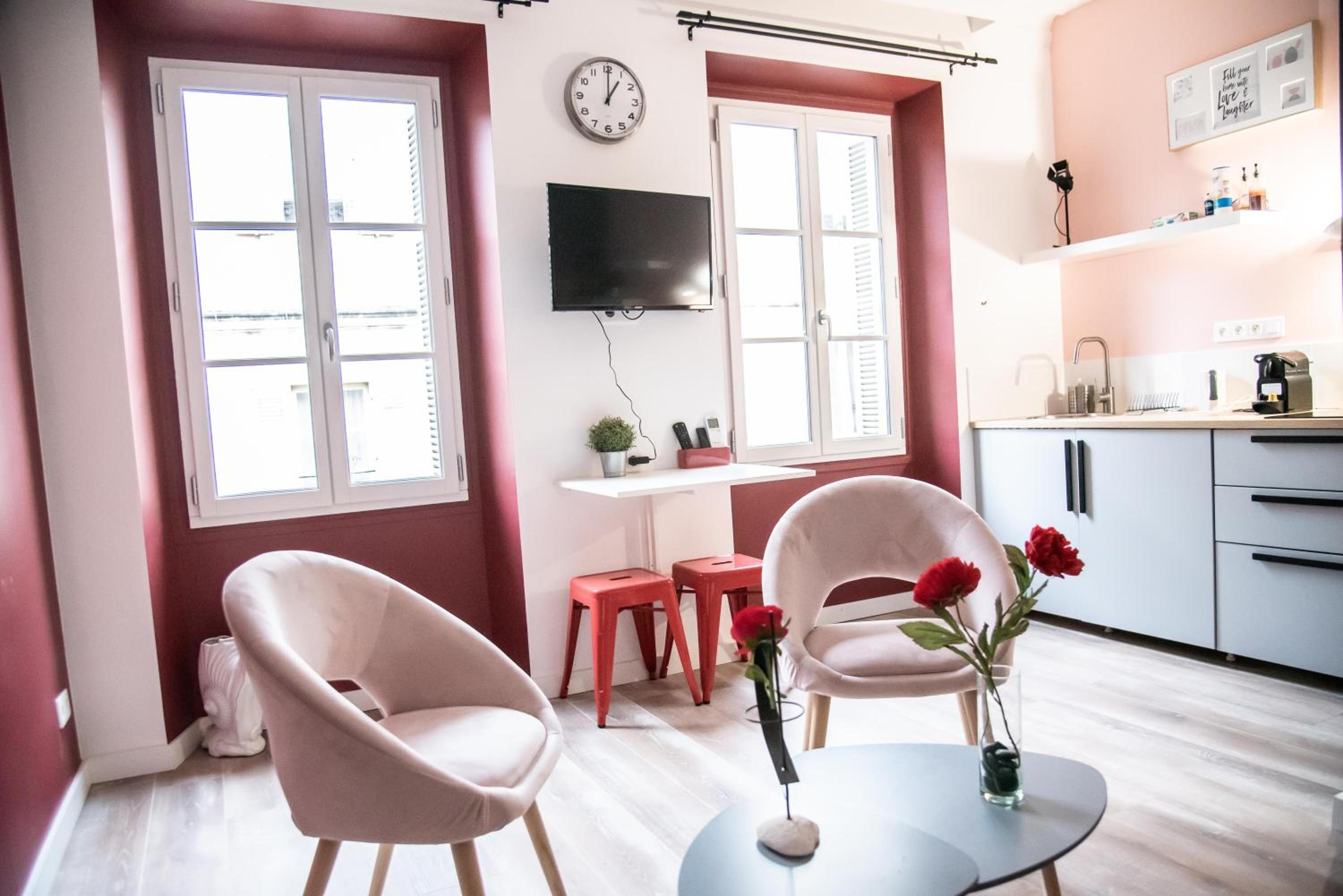 LE PETIT AVIGNONNAIS - APHRODITE - INTRAMUROS - CENTER -
